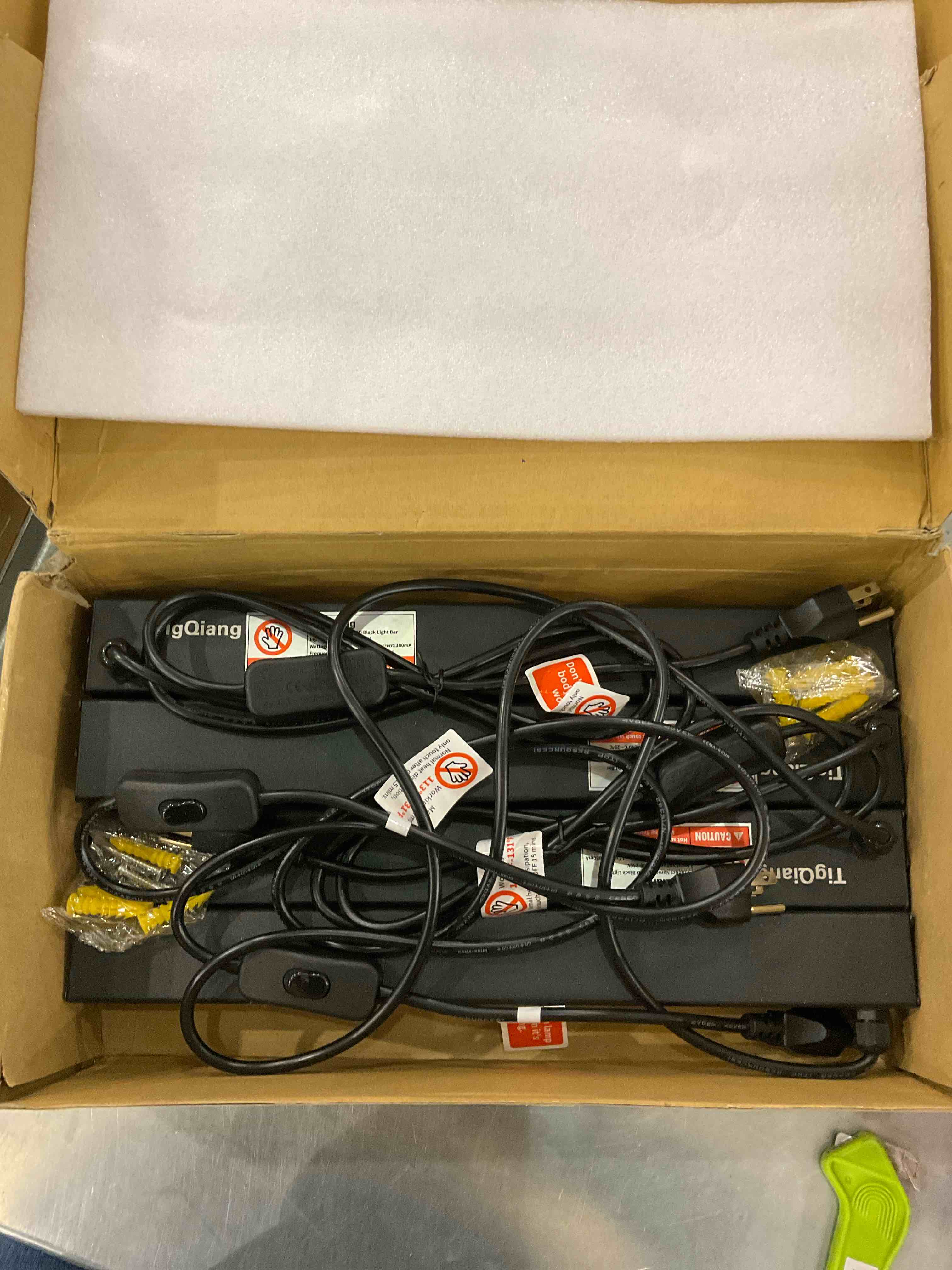 https://s3.amazonaws.com/lotting-images-prod/bidfta/EXS00886369_1700510290859.jpeg