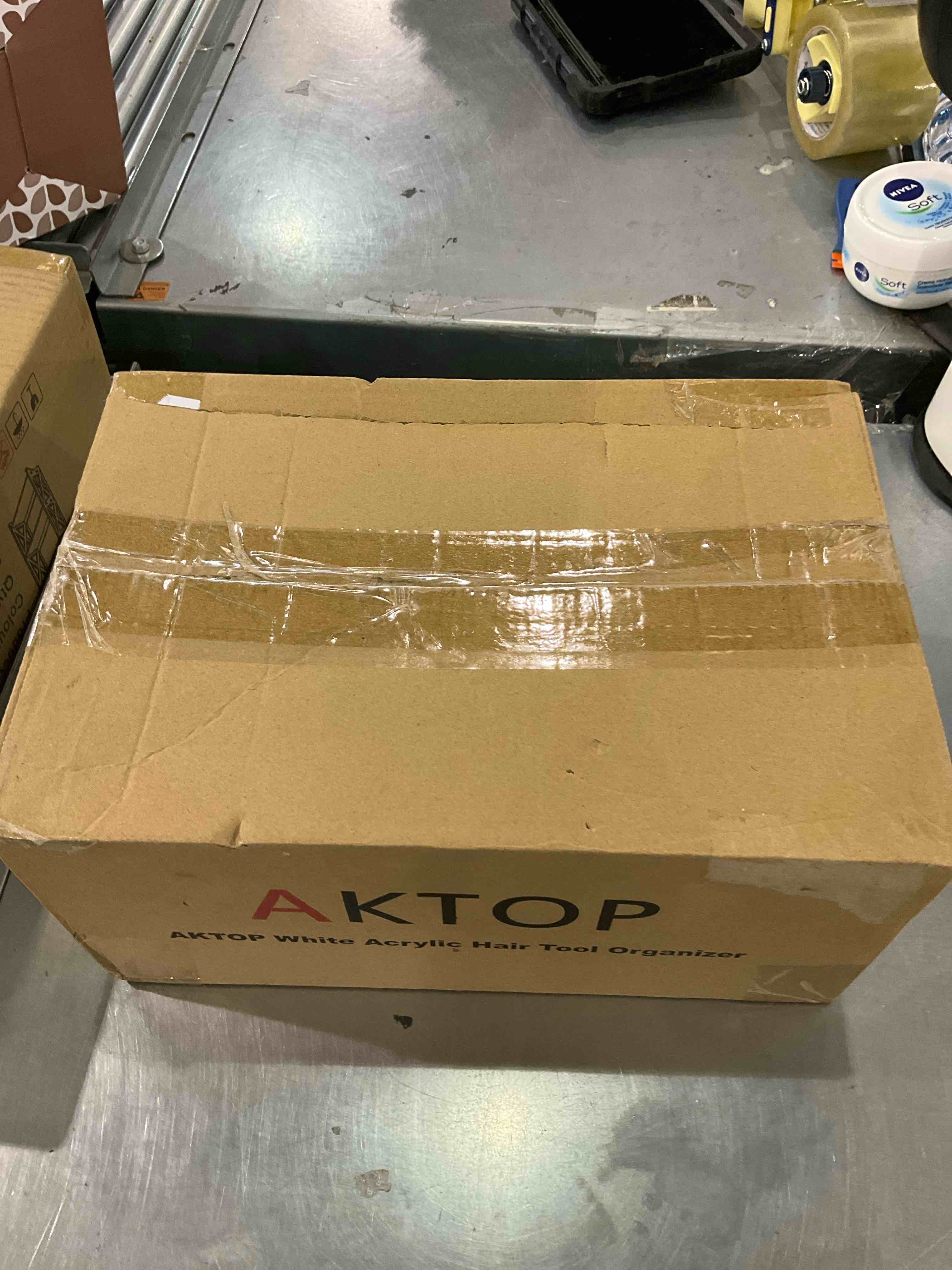 https://s3.amazonaws.com/lotting-images-prod/bidfta/EXS00886370_1700510464227.jpeg