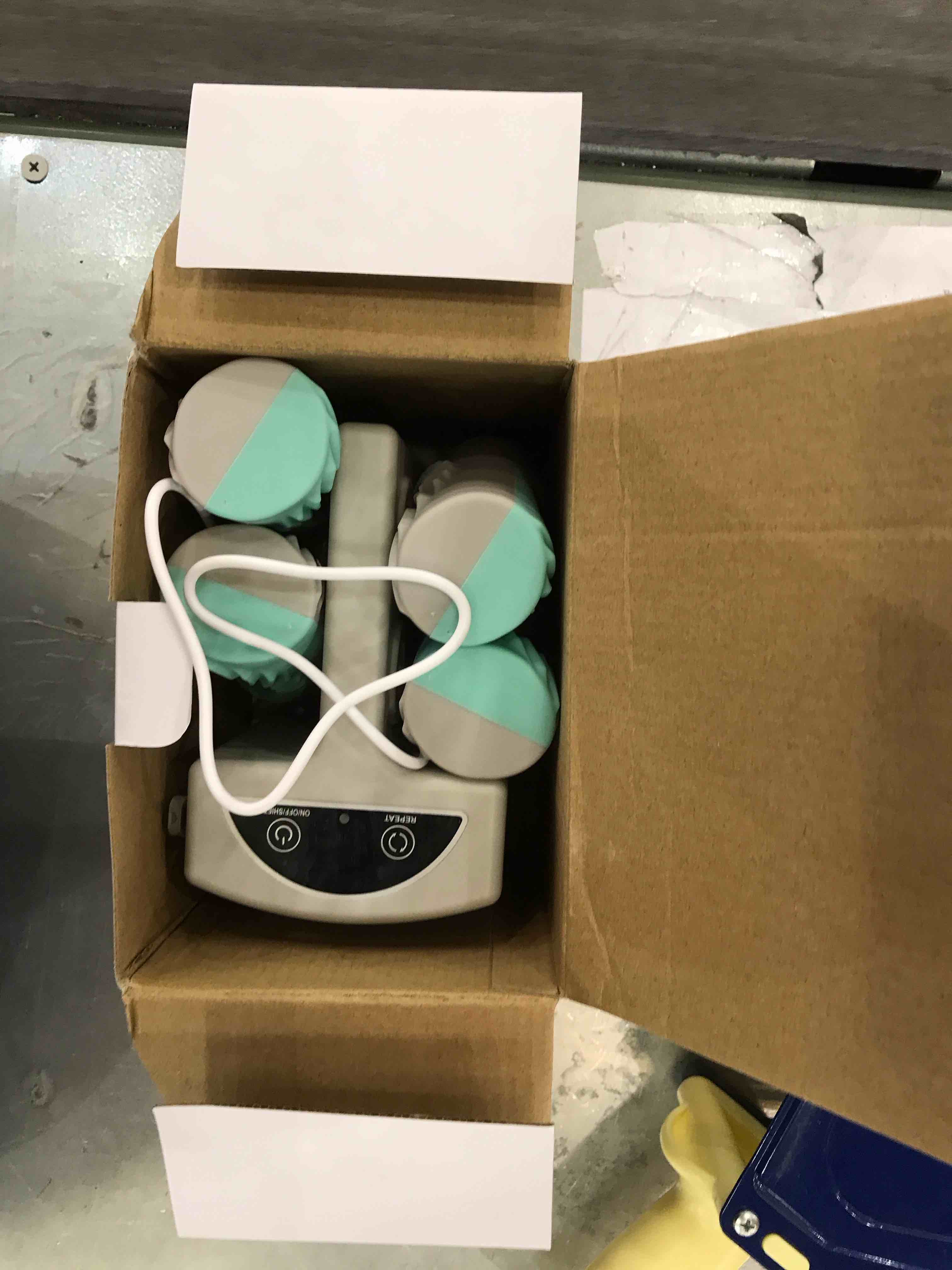 https://s3.amazonaws.com/lotting-images-prod/bidfta/EXS00886804_1700509669865.jpeg