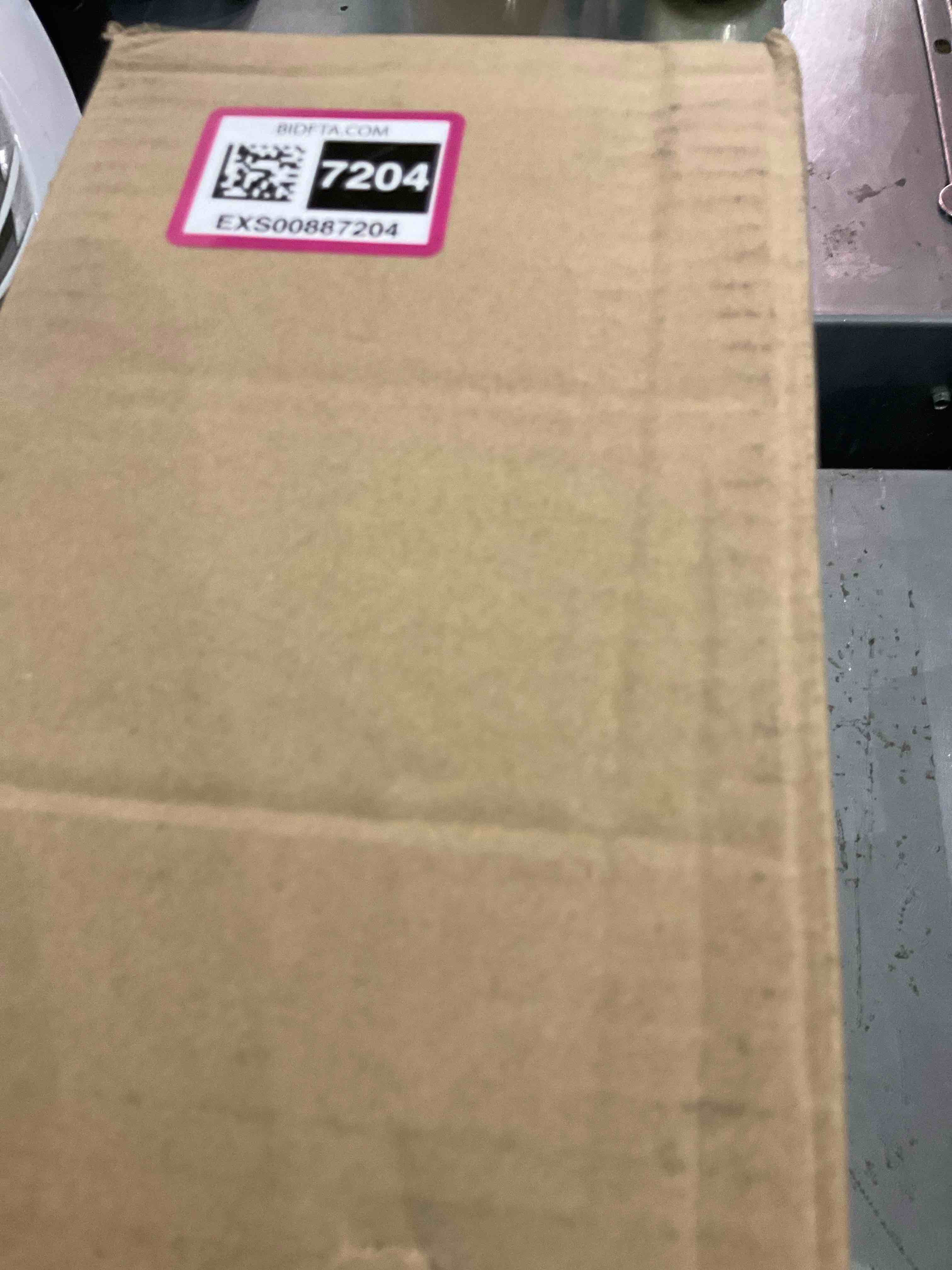https://s3.amazonaws.com/lotting-images-prod/bidfta/EXS00887204_1700664490572.jpeg