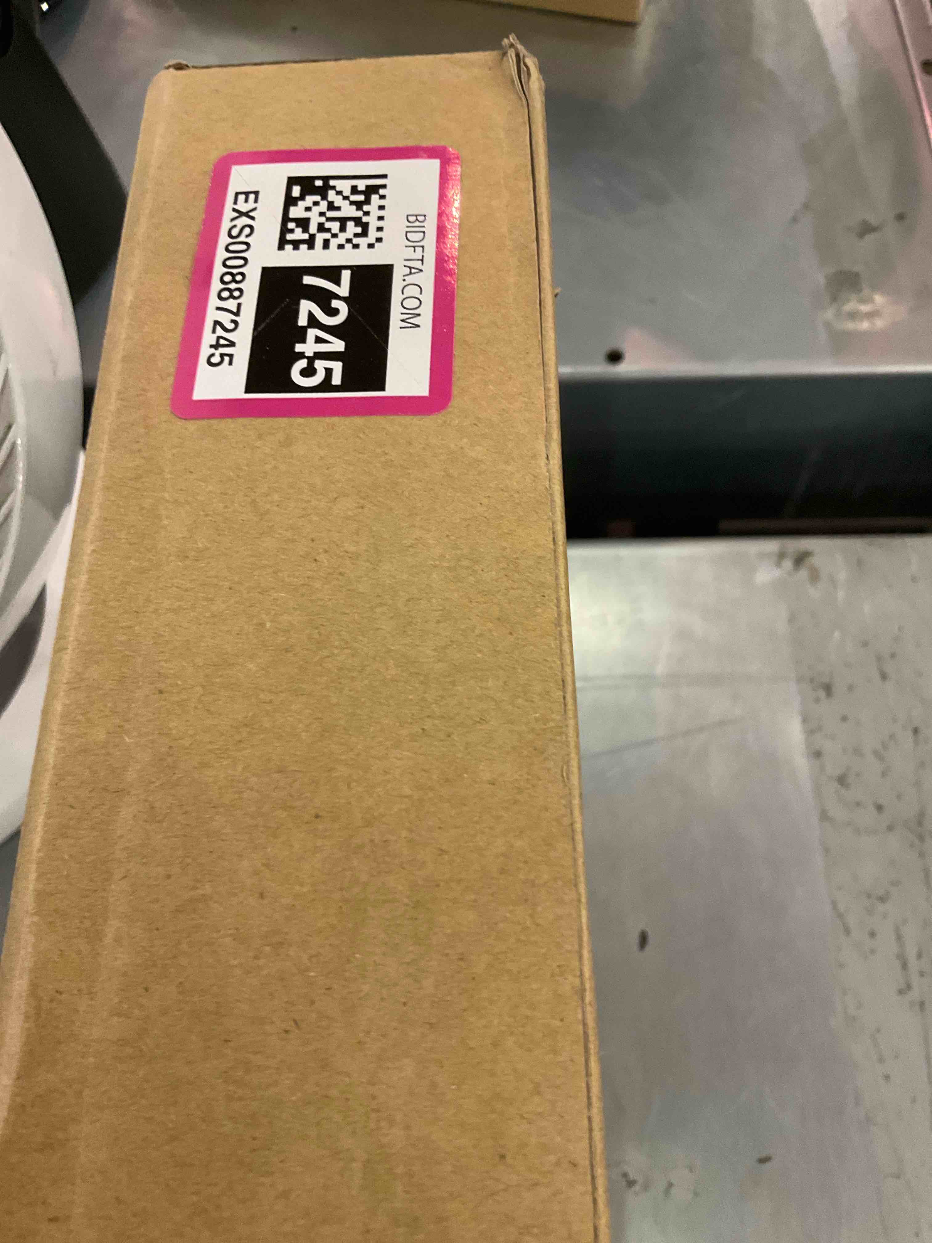 https://s3.amazonaws.com/lotting-images-prod/bidfta/EXS00887245_1700669394231.jpeg