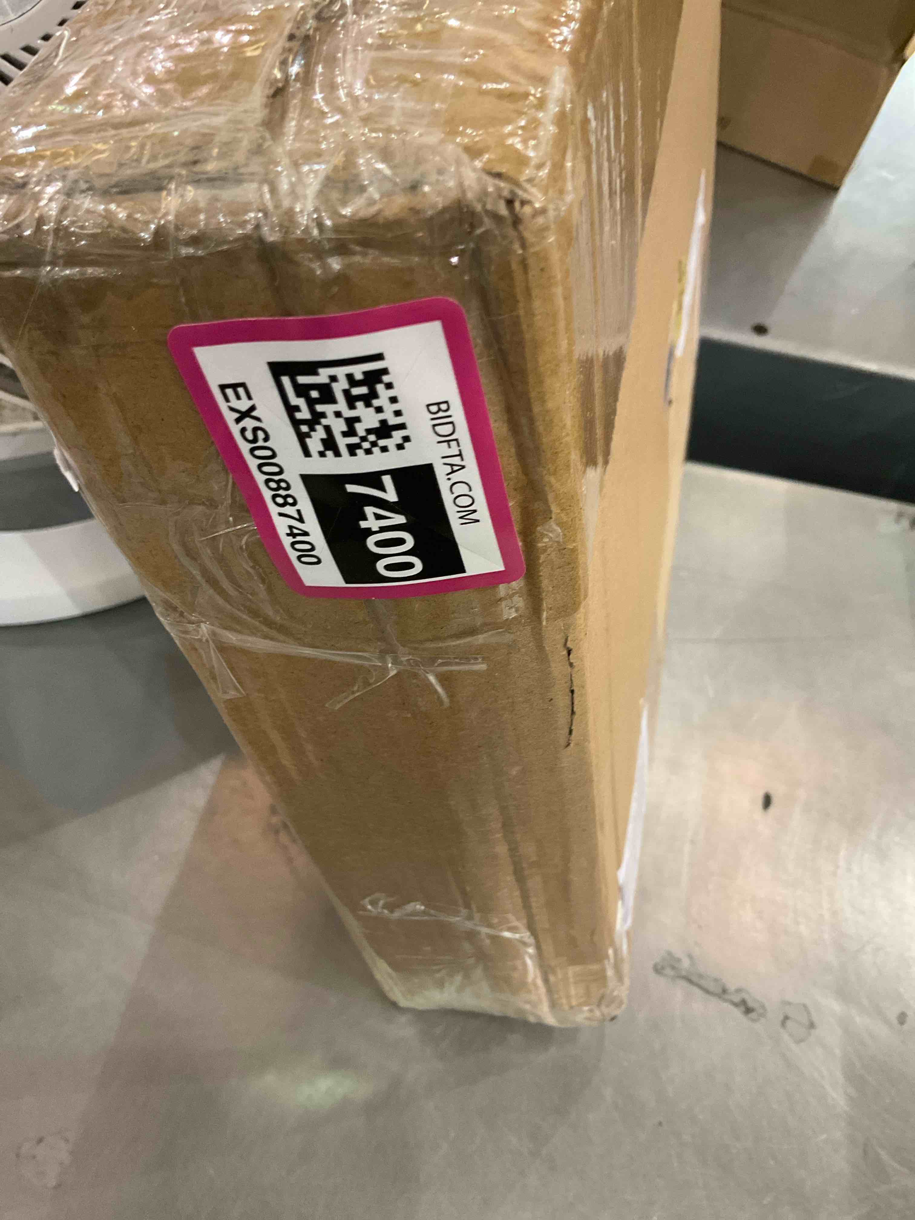 https://s3.amazonaws.com/lotting-images-prod/bidfta/EXS00887400_1701104002558.jpeg