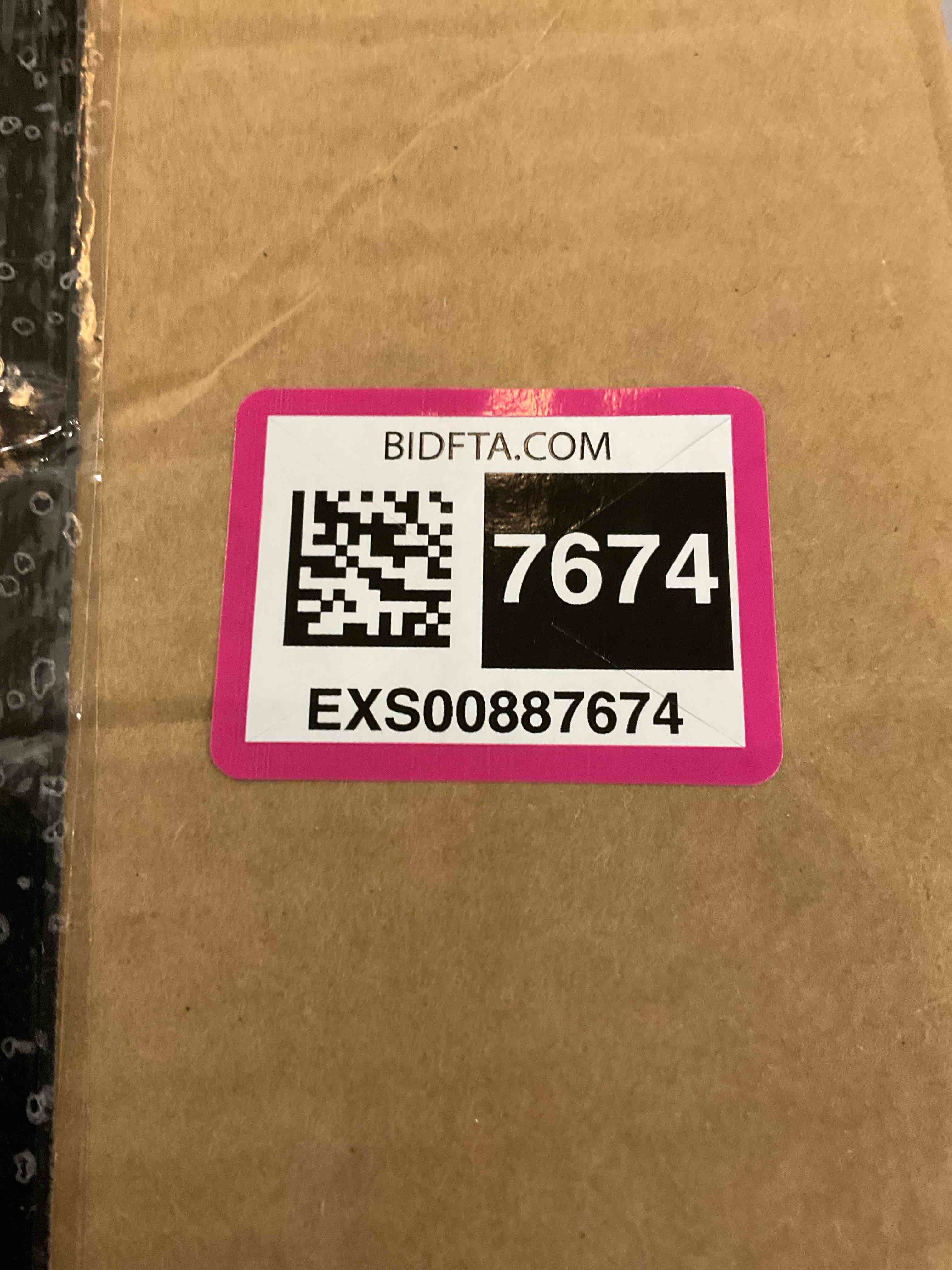 https://s3.amazonaws.com/lotting-images-prod/bidfta/EXS00887674_1701805076477.jpeg