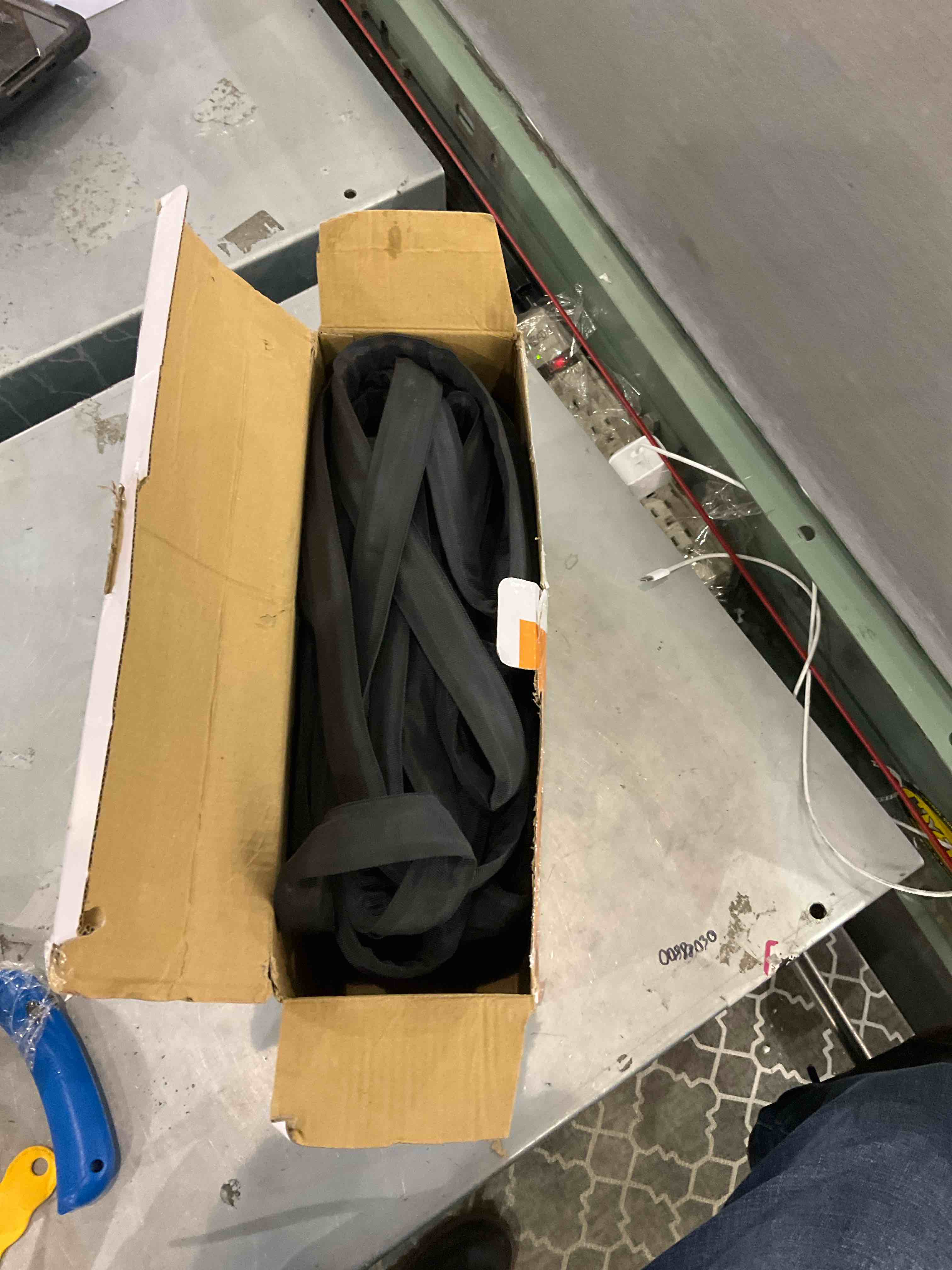 https://s3.amazonaws.com/lotting-images-prod/bidfta/EXS00888060_1700245841518.jpeg