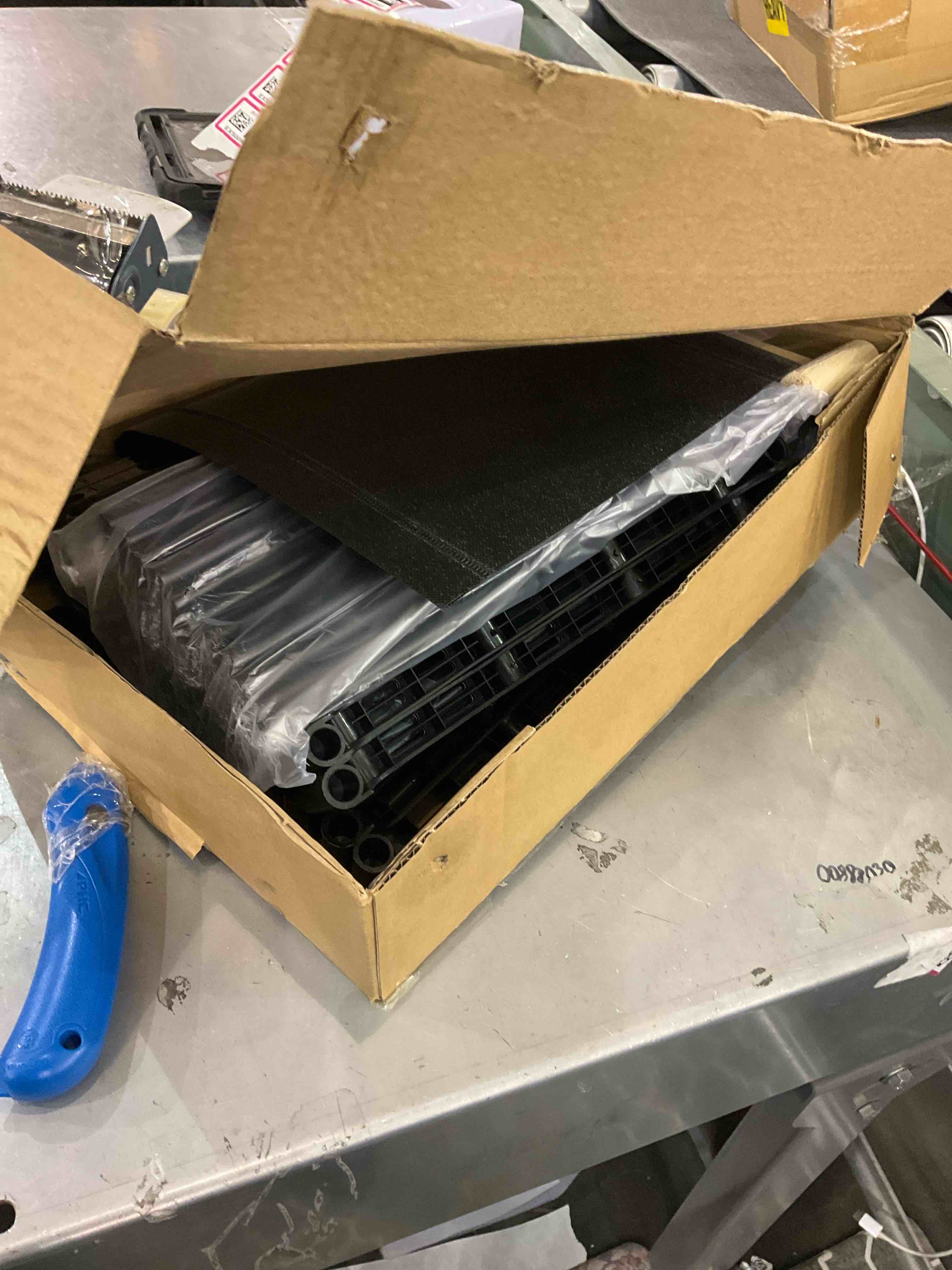 https://s3.amazonaws.com/lotting-images-prod/bidfta/EXS00888207_1700496984713.jpeg