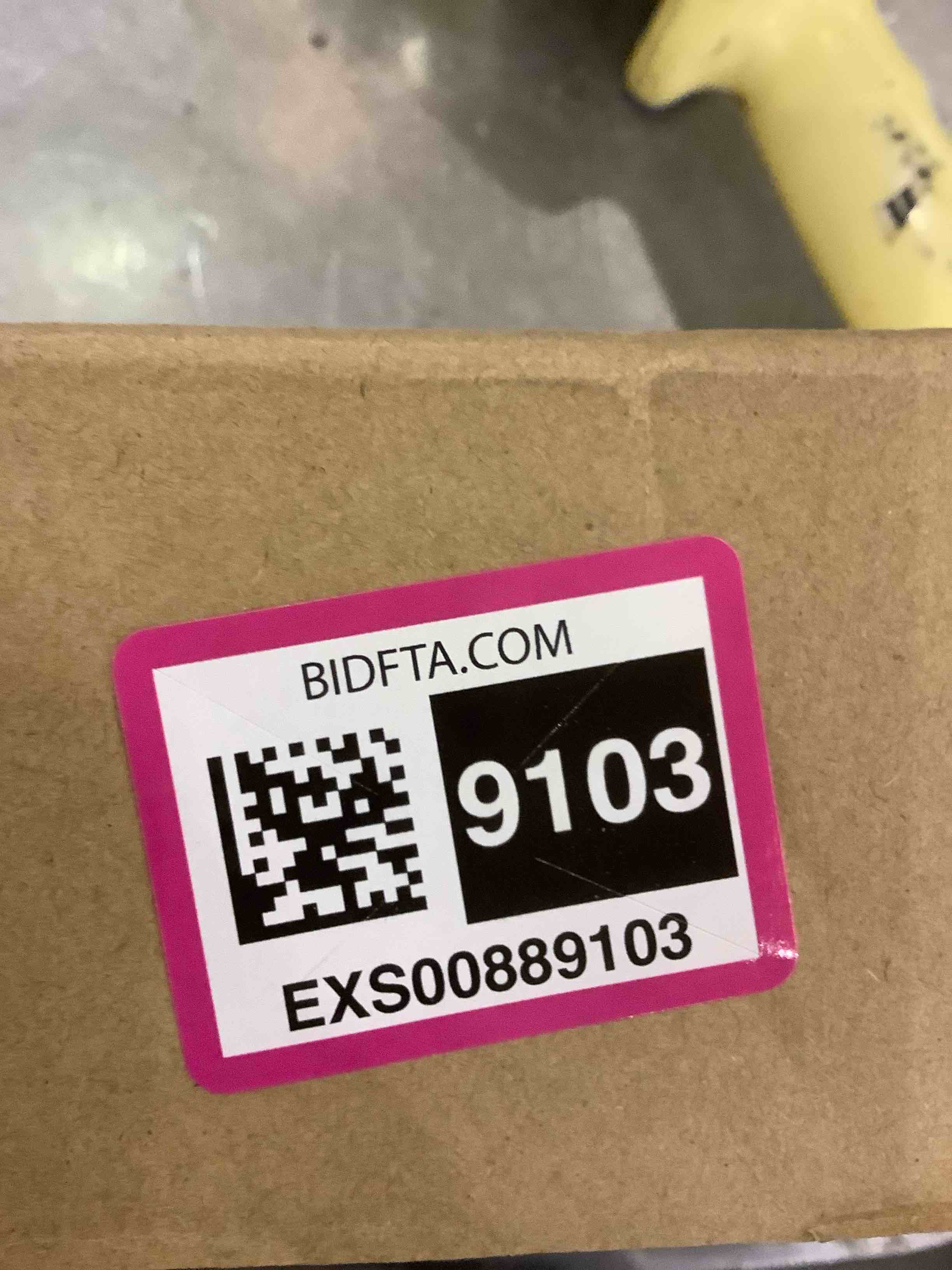 https://s3.amazonaws.com/lotting-images-prod/bidfta/EXS00889103_1700492987456.jpeg