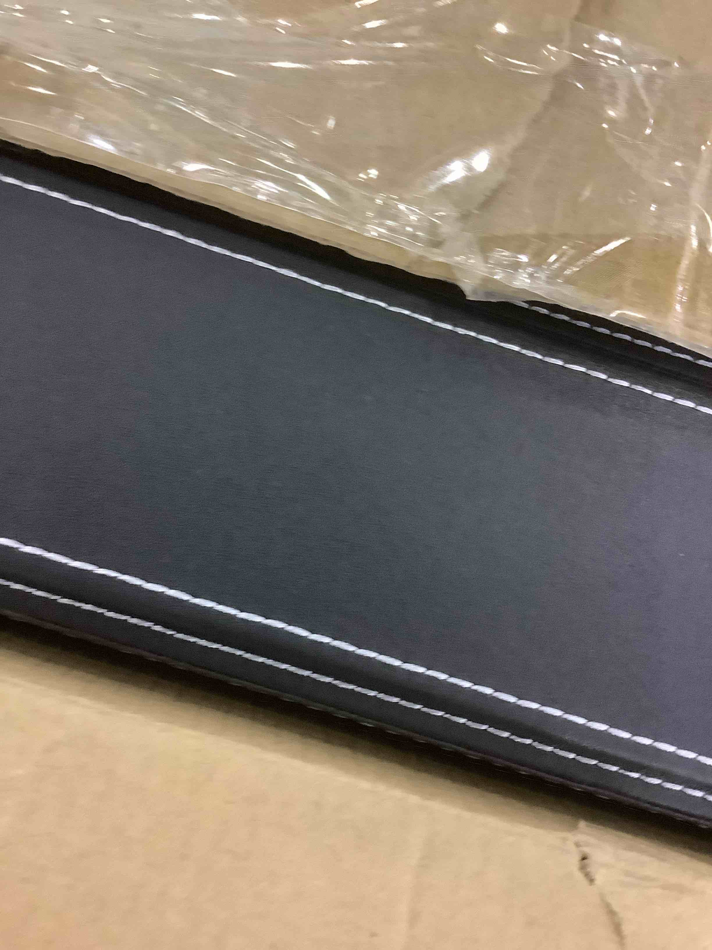 https://s3.amazonaws.com/lotting-images-prod/bidfta/EXS00889371_1700664213099.jpeg