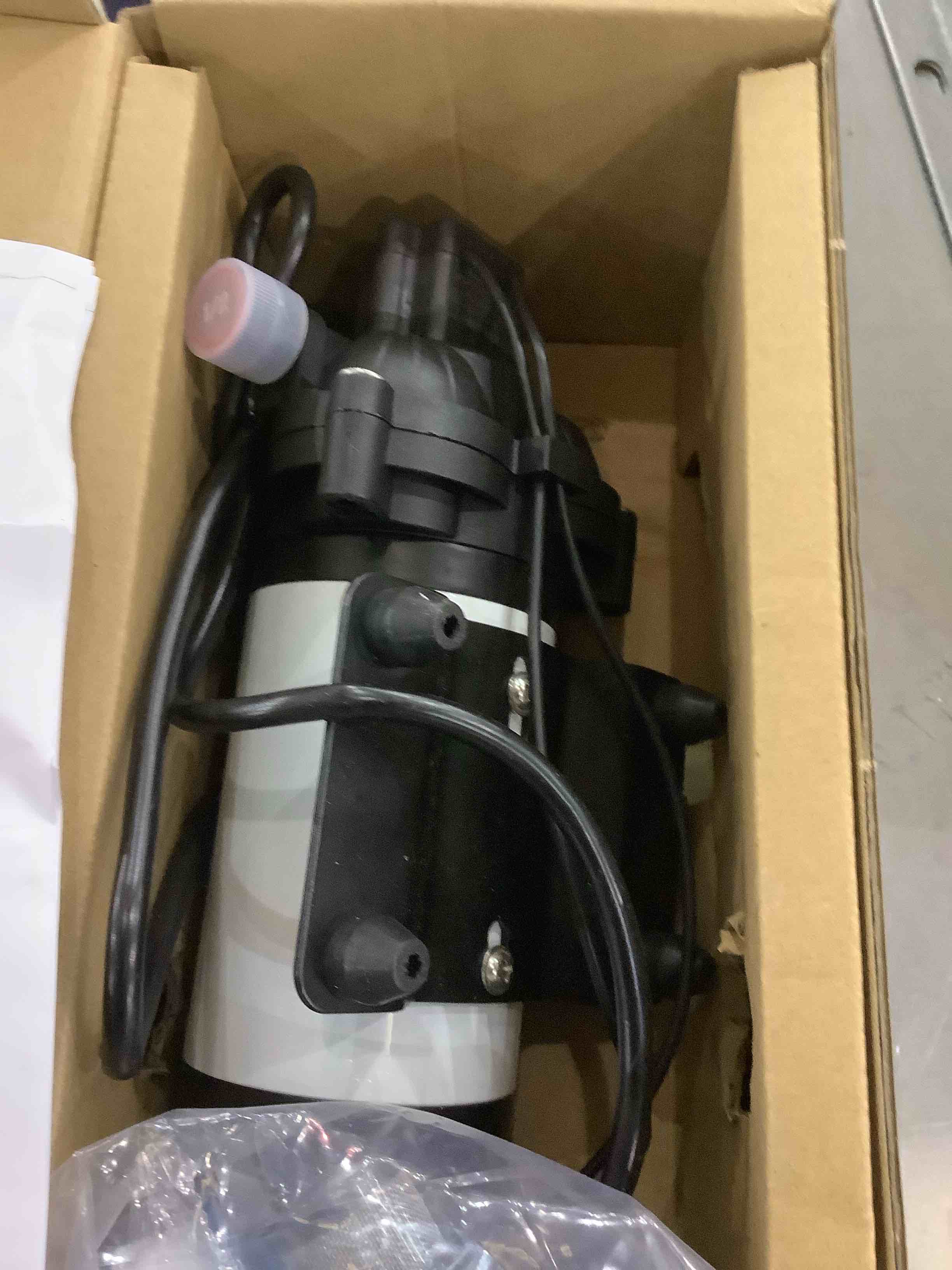https://s3.amazonaws.com/lotting-images-prod/bidfta/EXS00889890_1700669352738.jpeg