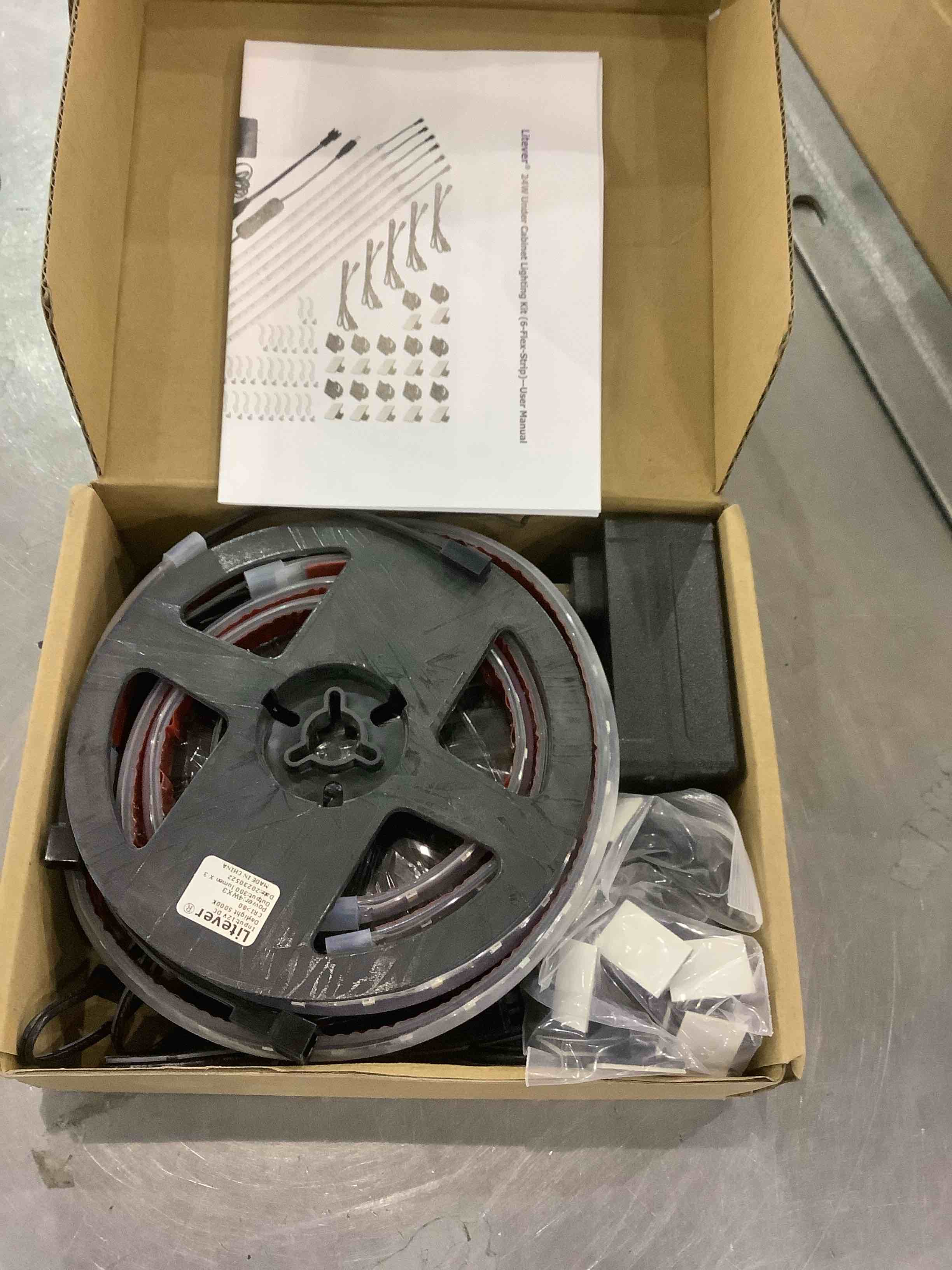 https://s3.amazonaws.com/lotting-images-prod/bidfta/EXS00889999_1701088305531.jpeg