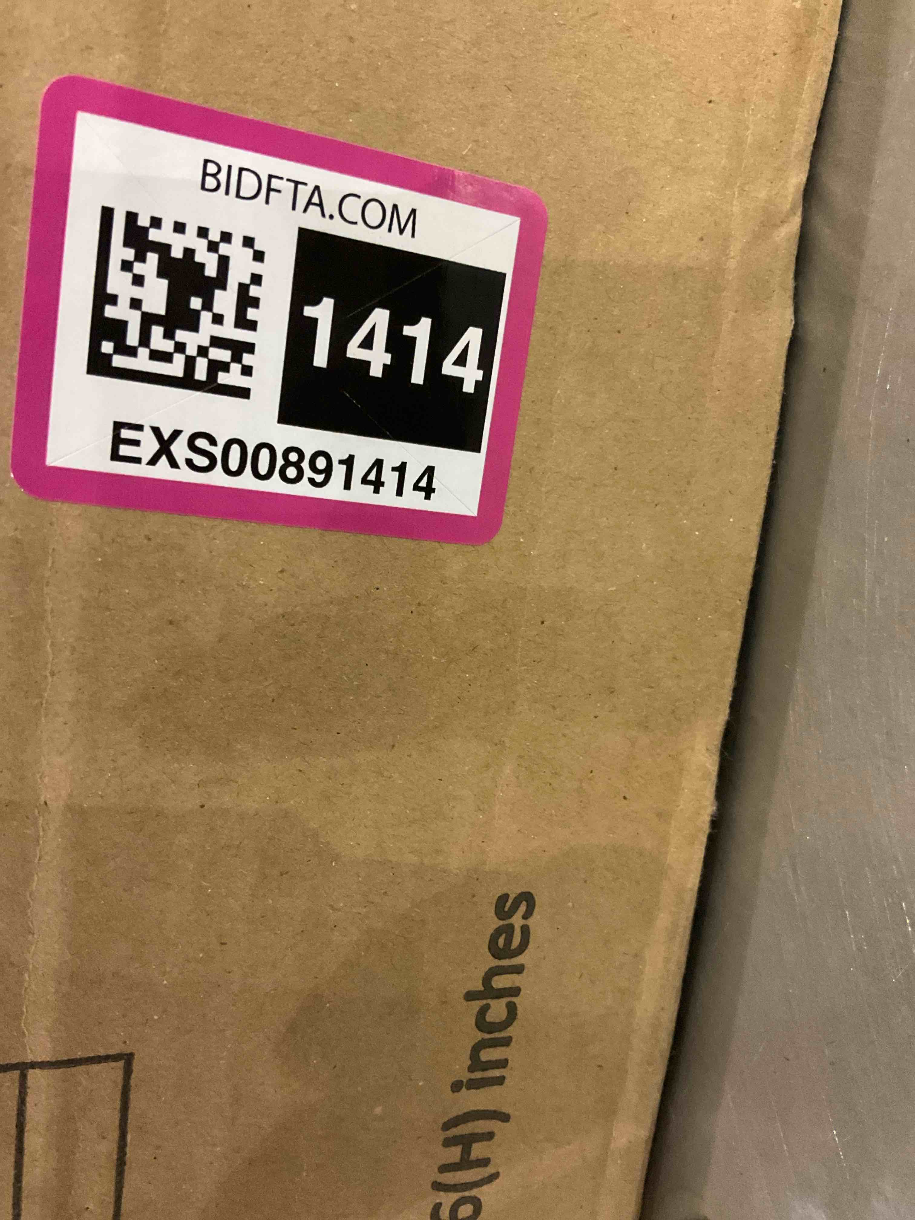 https://s3.amazonaws.com/lotting-images-prod/bidfta/EXS00891414_1702989016377.jpeg
