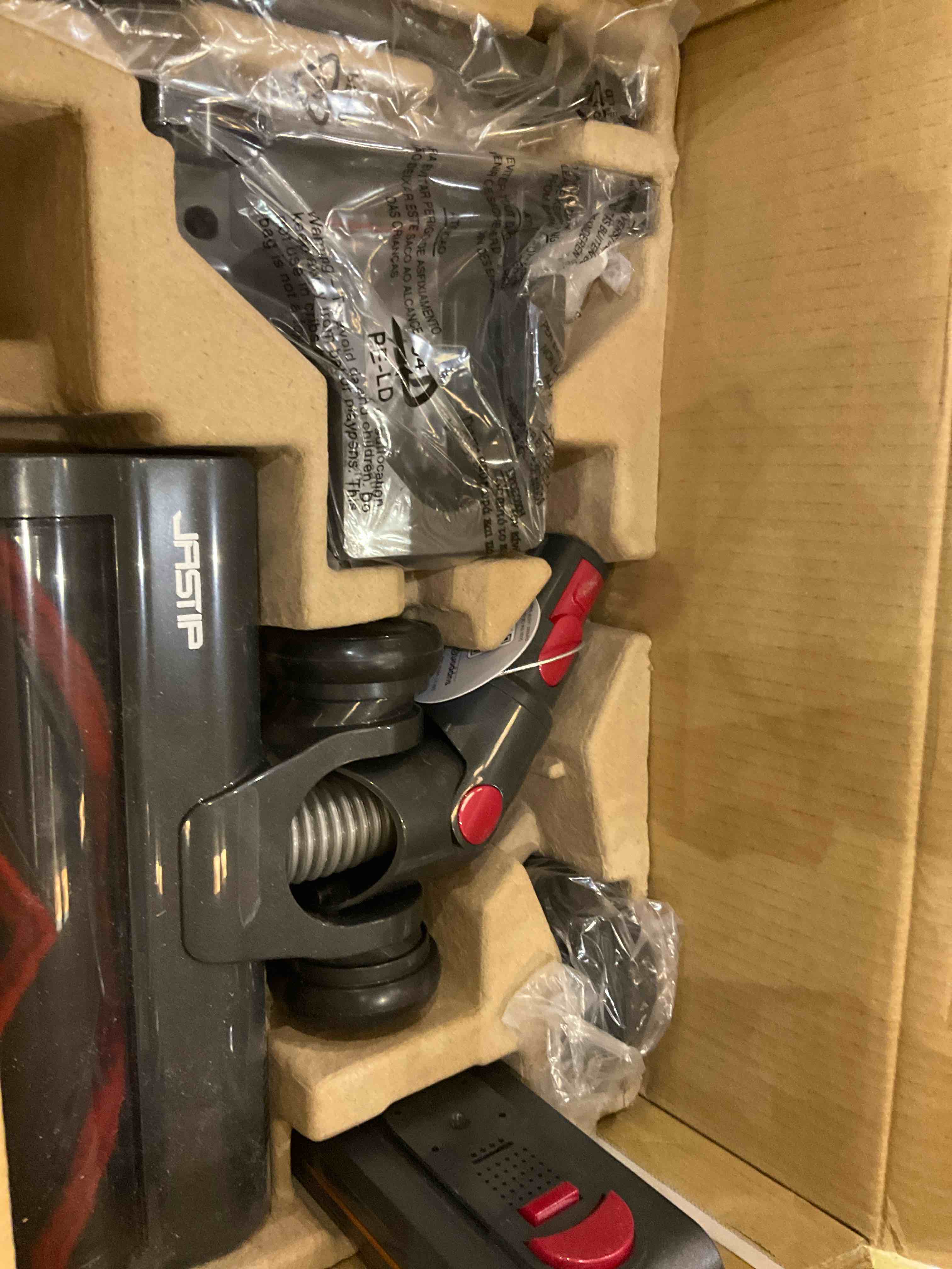 https://s3.amazonaws.com/lotting-images-prod/bidfta/EXS00891465_1703000457178.jpeg