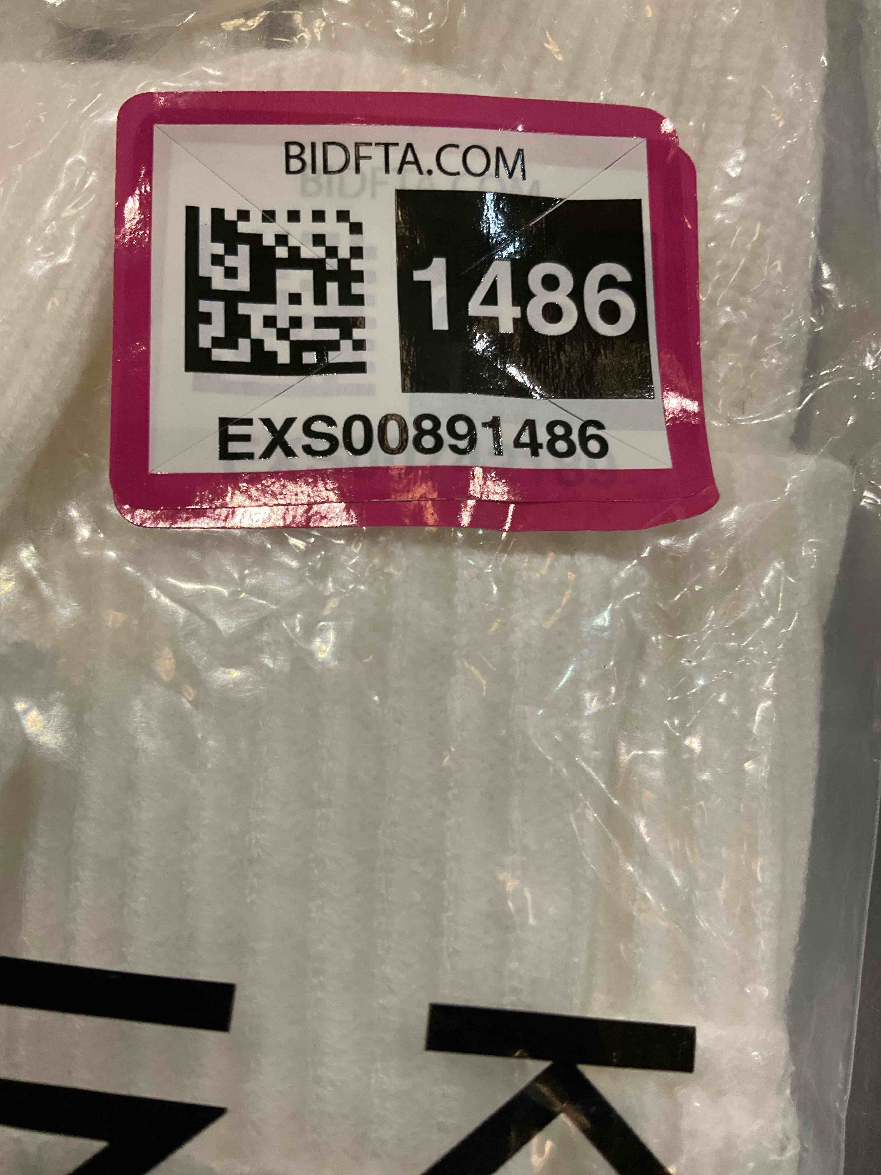 https://s3.amazonaws.com/lotting-images-prod/bidfta/EXS00891486_1703008854923.jpeg