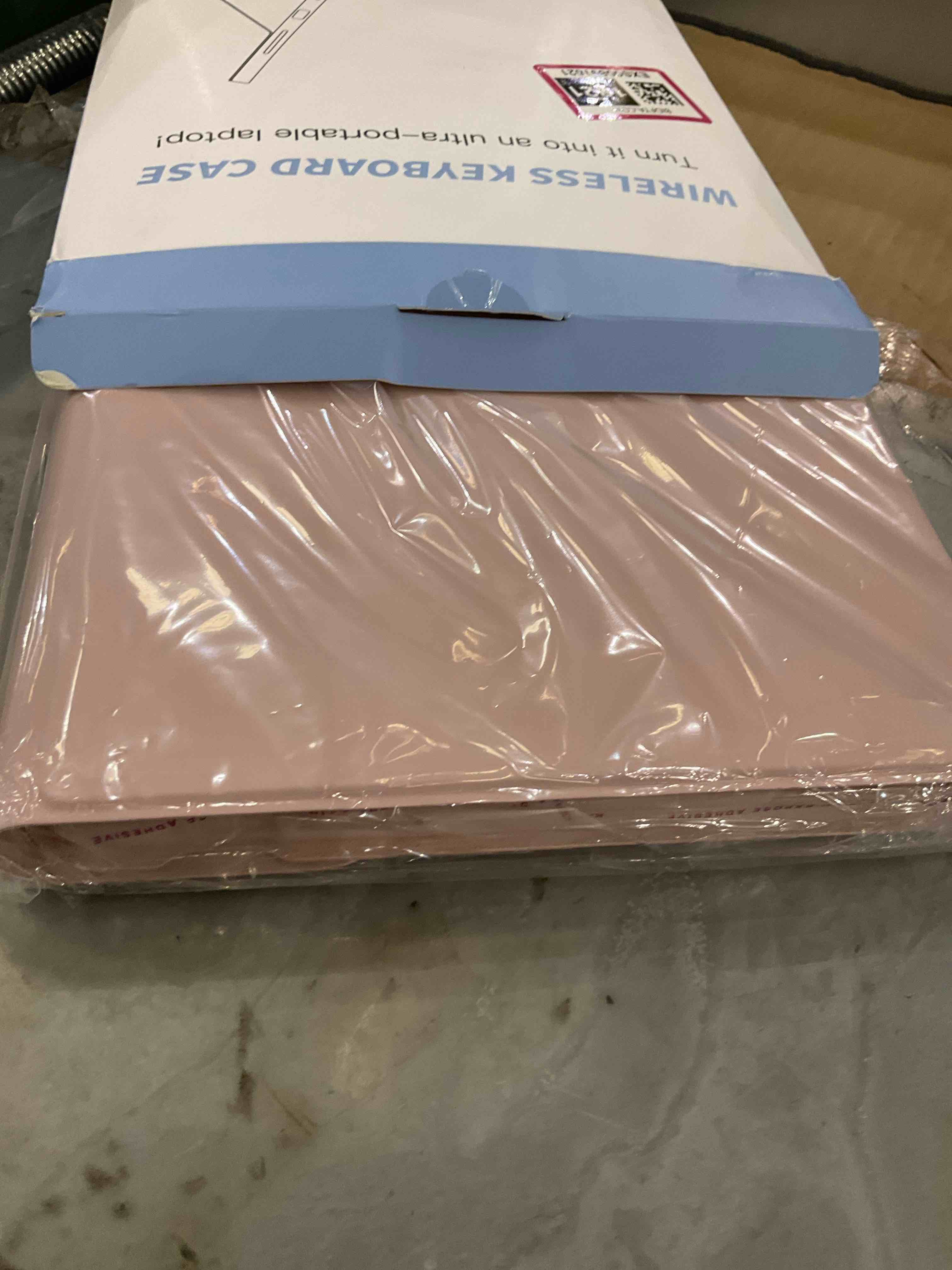 https://s3.amazonaws.com/lotting-images-prod/bidfta/EXS00891821_1701270357297.jpeg