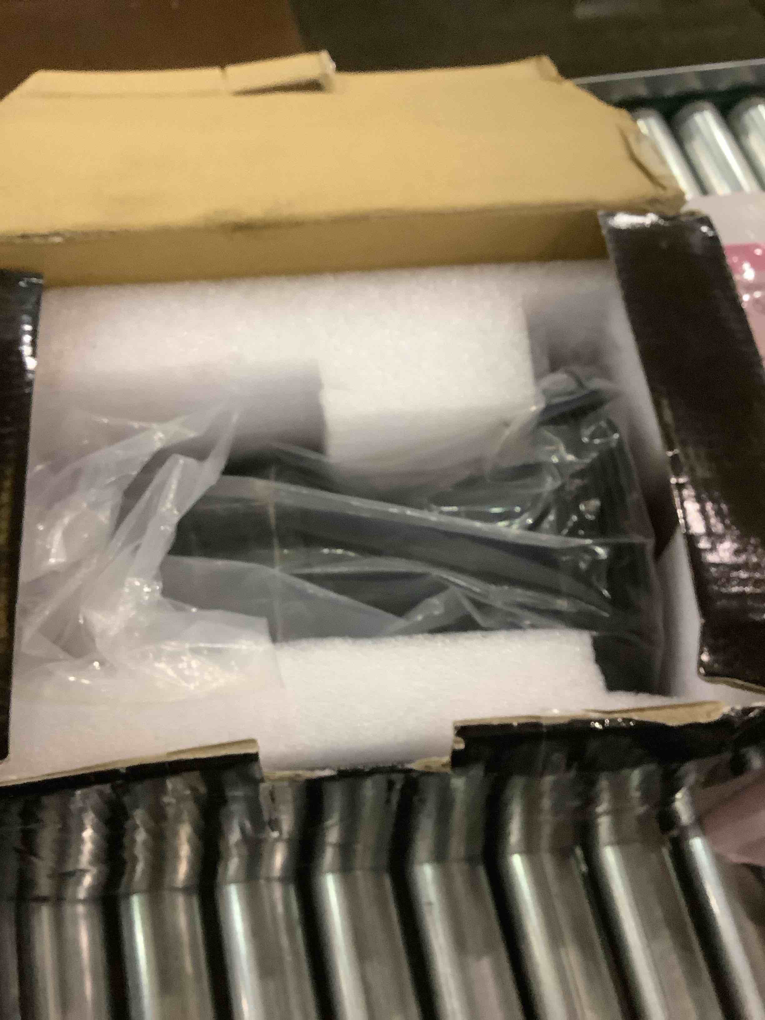 https://s3.amazonaws.com/lotting-images-prod/bidfta/EXS00892599_1699451485314.jpeg