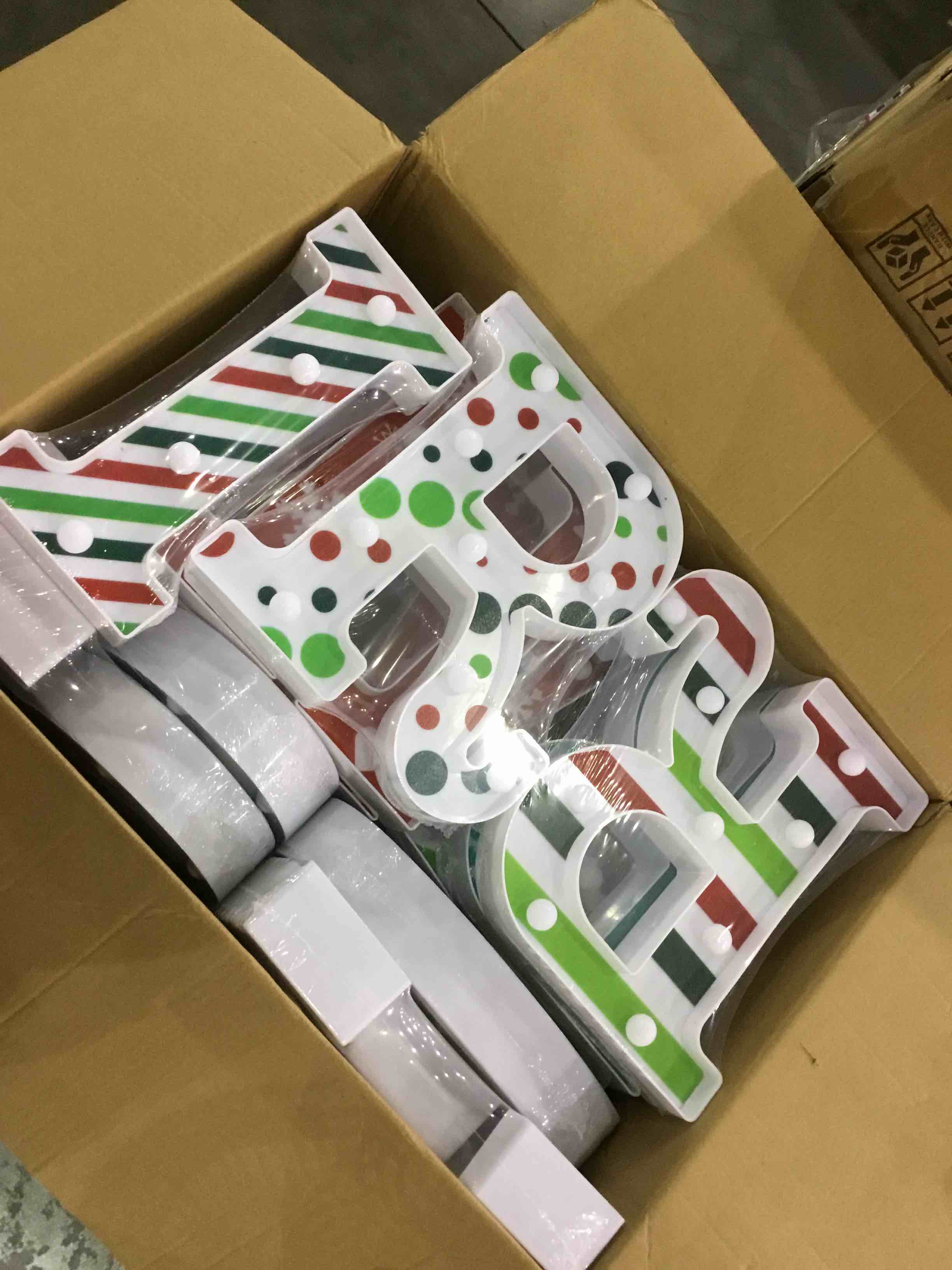 https://s3.amazonaws.com/lotting-images-prod/bidfta/EXS00894332_1700572518747.jpeg