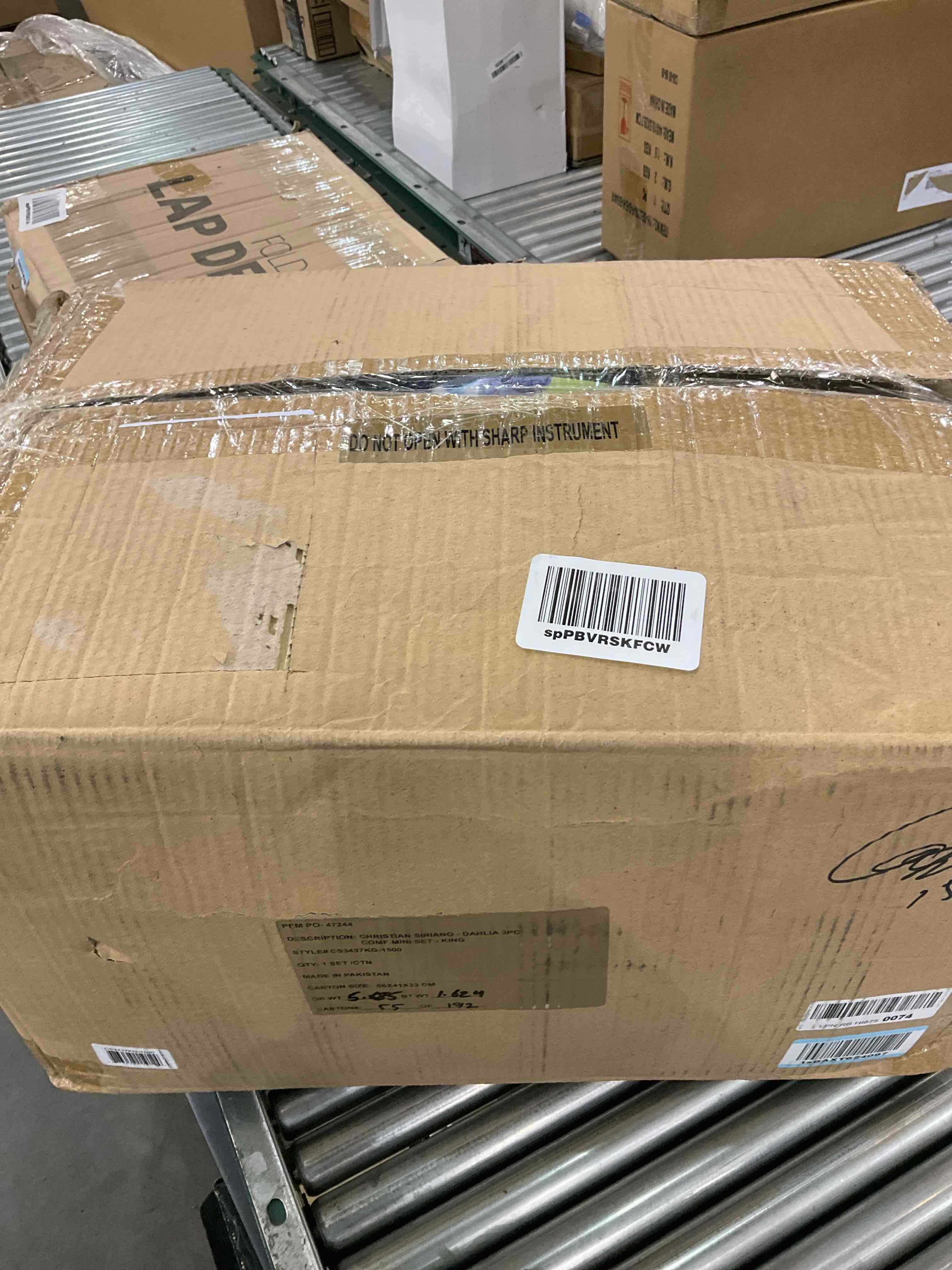 https://s3.amazonaws.com/lotting-images-prod/bidfta/EXS00894825_1701705138138.jpeg
