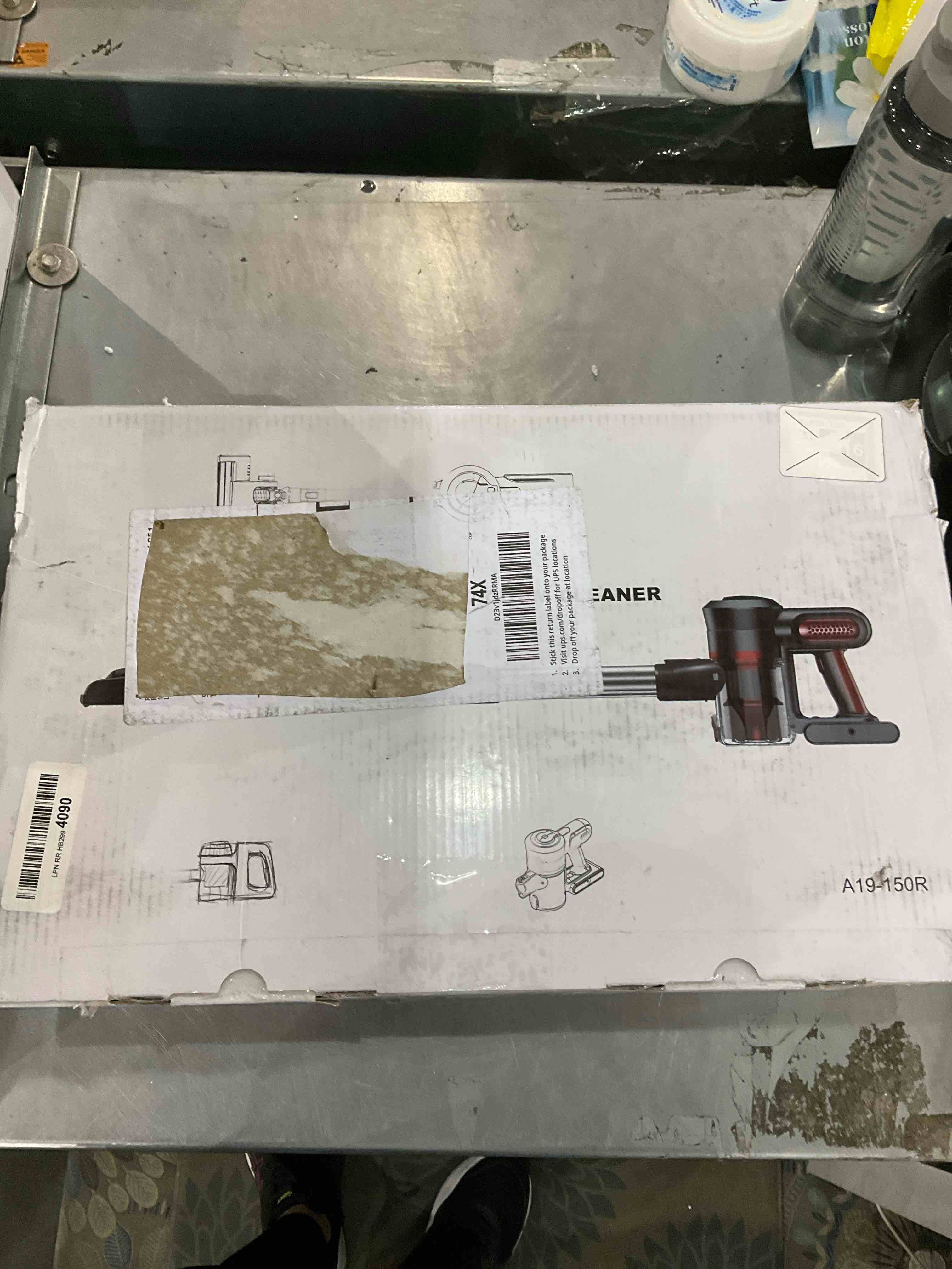 https://s3.amazonaws.com/lotting-images-prod/bidfta/EXS00894840_1701778828576.jpeg