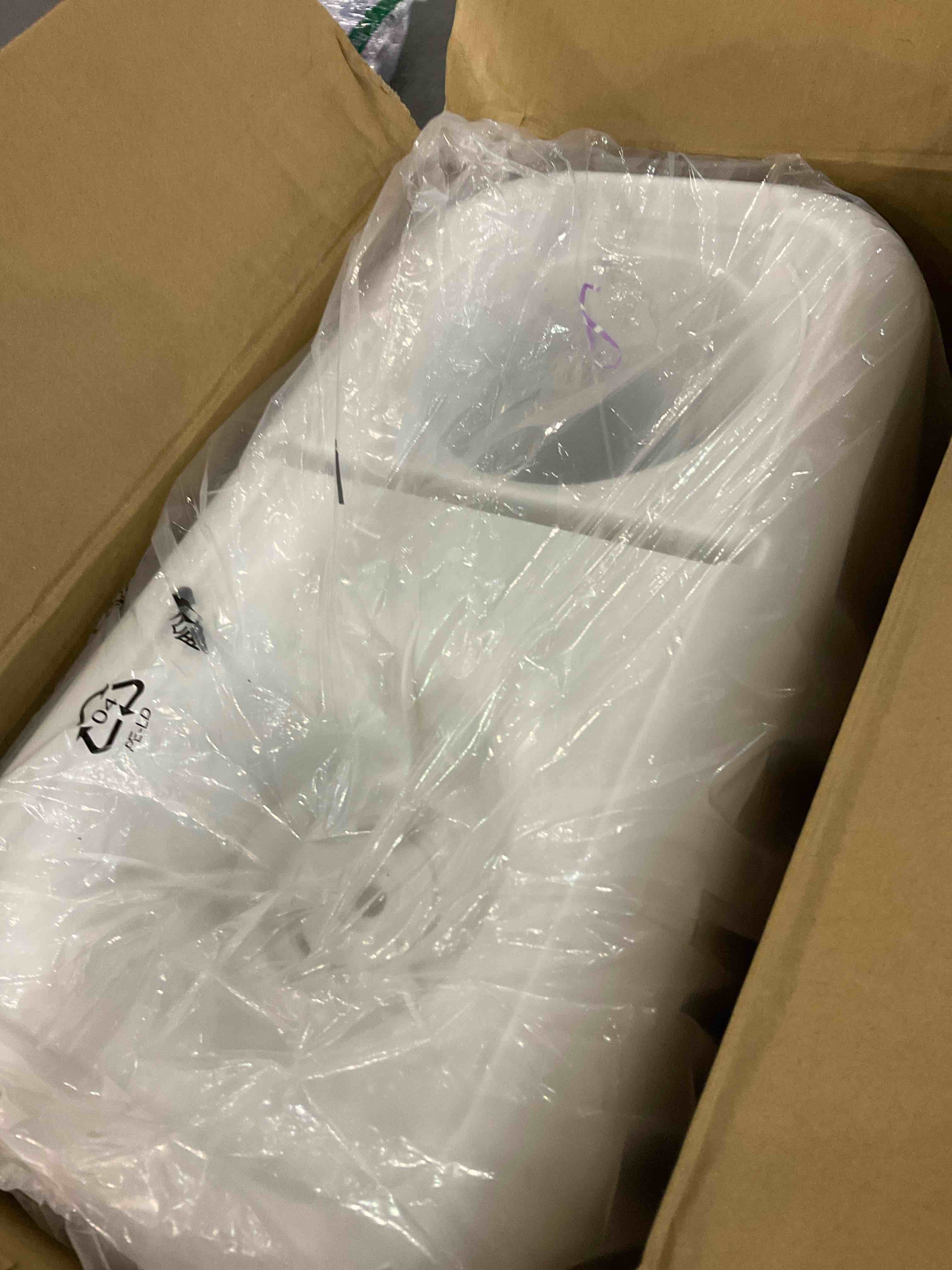 https://s3.amazonaws.com/lotting-images-prod/bidfta/EXS00895231_1699558137153.jpeg