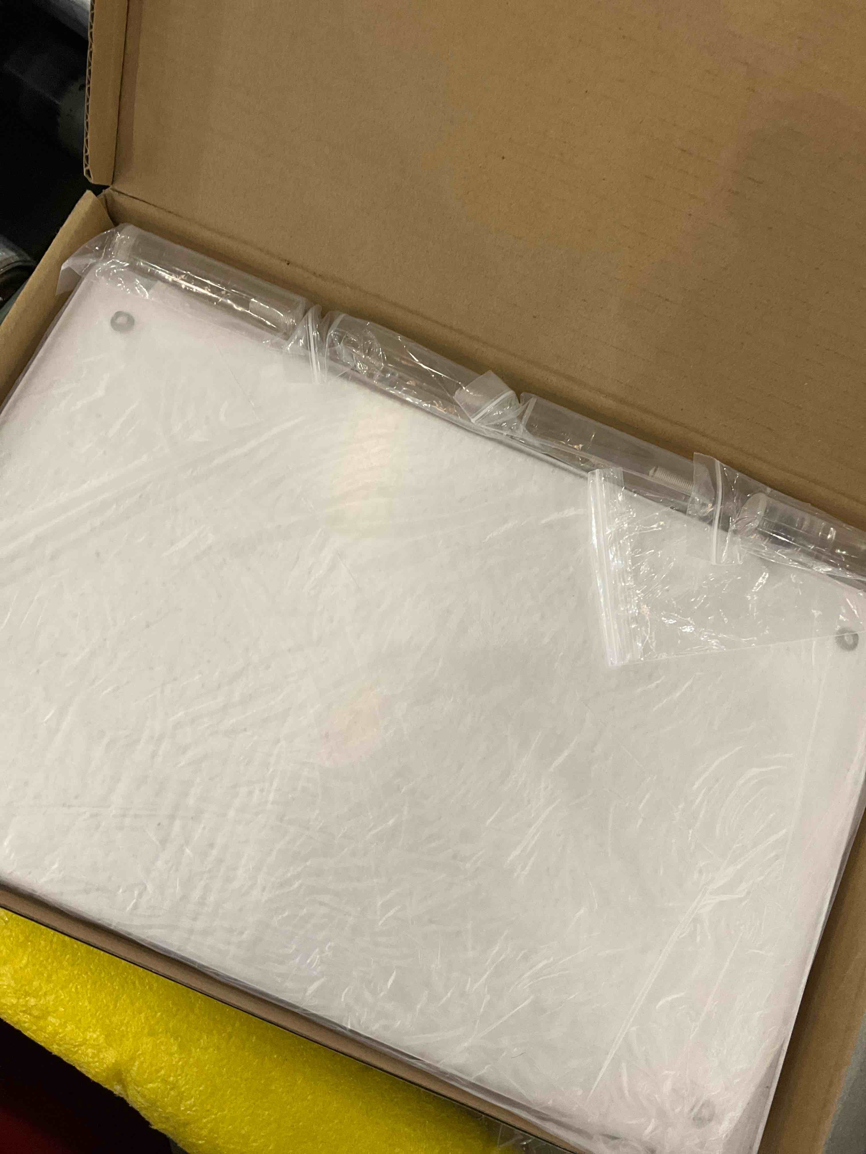 https://s3.amazonaws.com/lotting-images-prod/bidfta/EXS00895326_1699630620994.jpeg