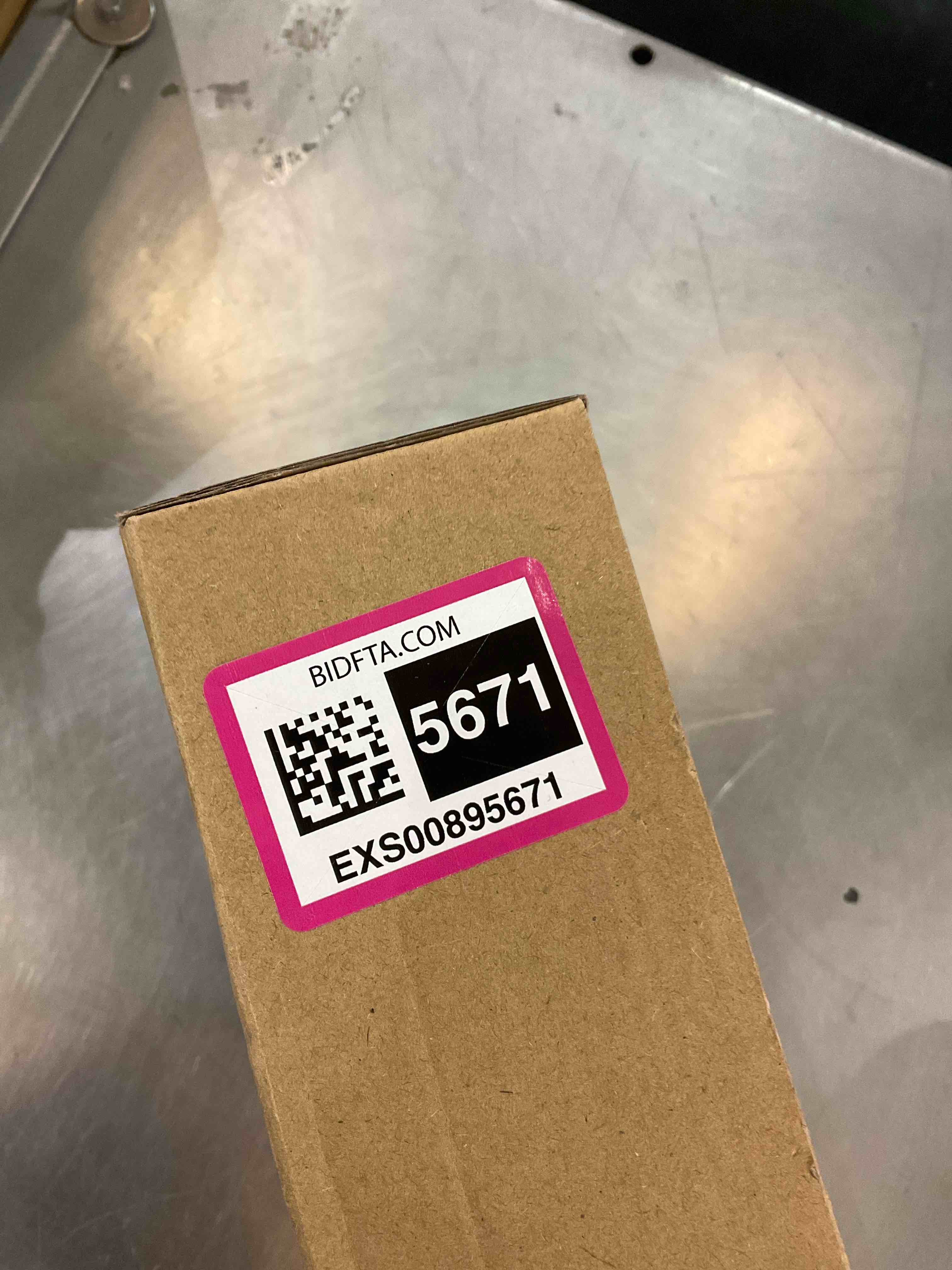 https://s3.amazonaws.com/lotting-images-prod/bidfta/EXS00895671_1701103610799.jpeg