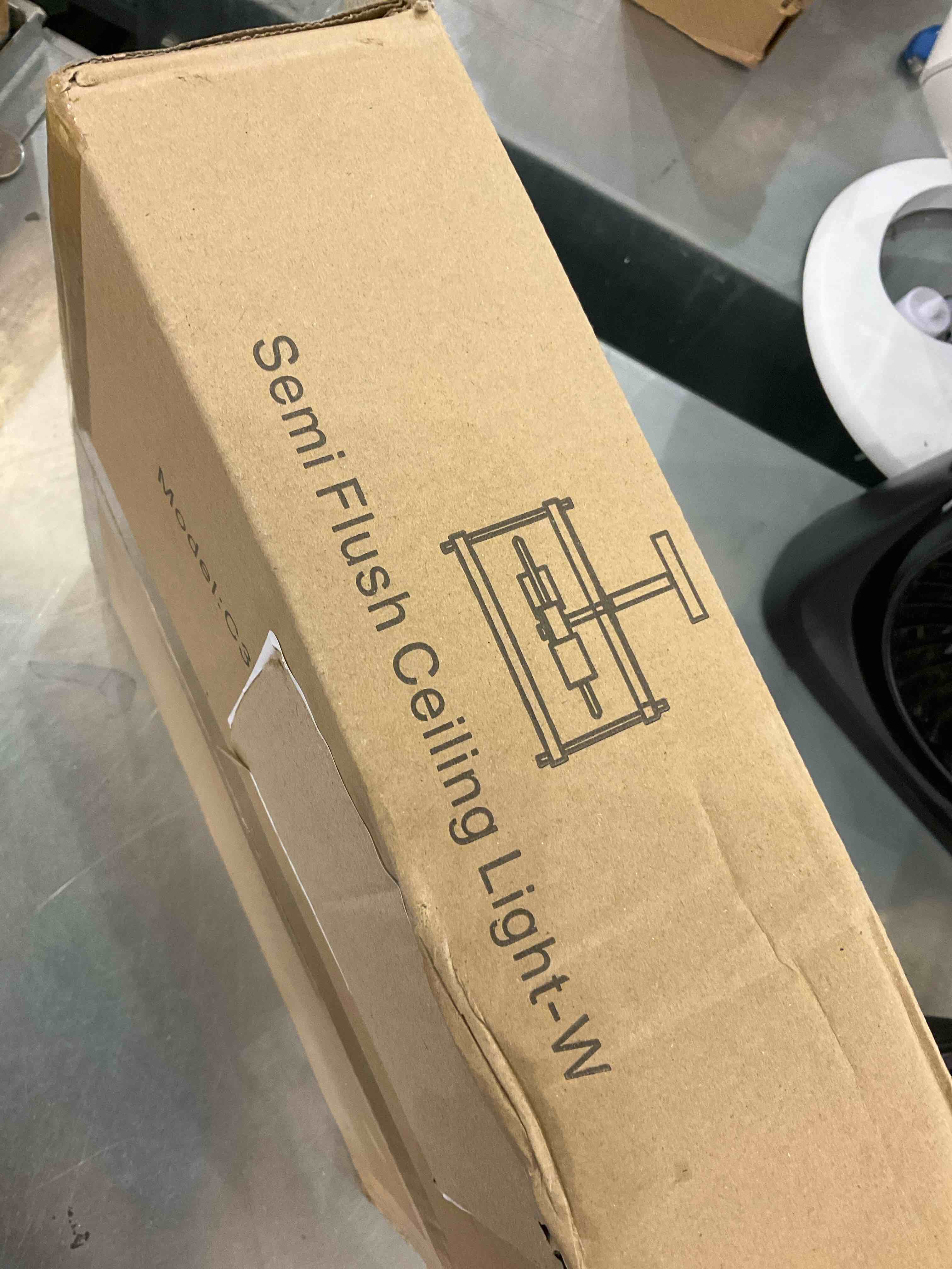 https://s3.amazonaws.com/lotting-images-prod/bidfta/EXS00895674_1701103956021.jpeg