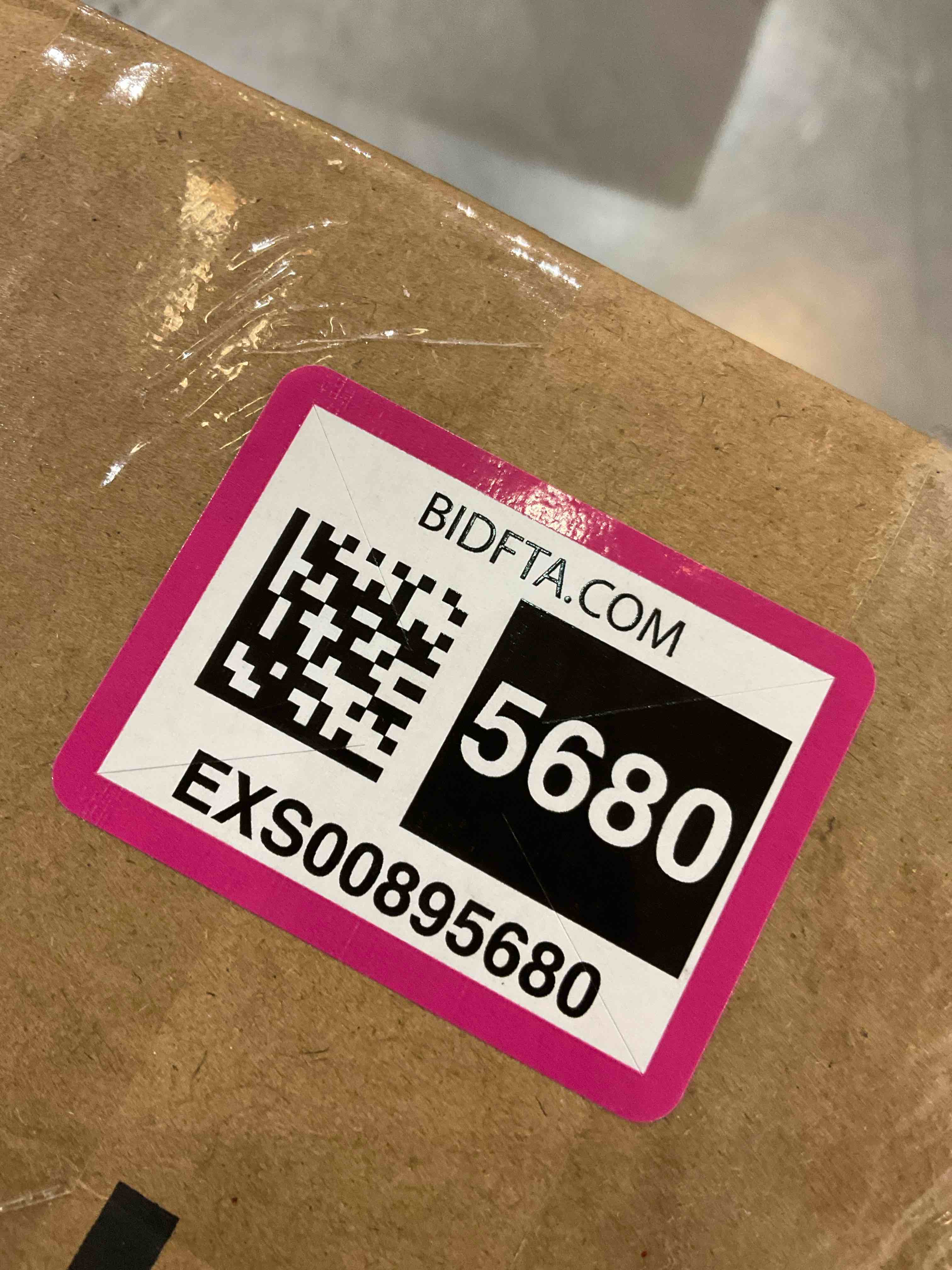 https://s3.amazonaws.com/lotting-images-prod/bidfta/EXS00895680_1701107817291.jpeg
