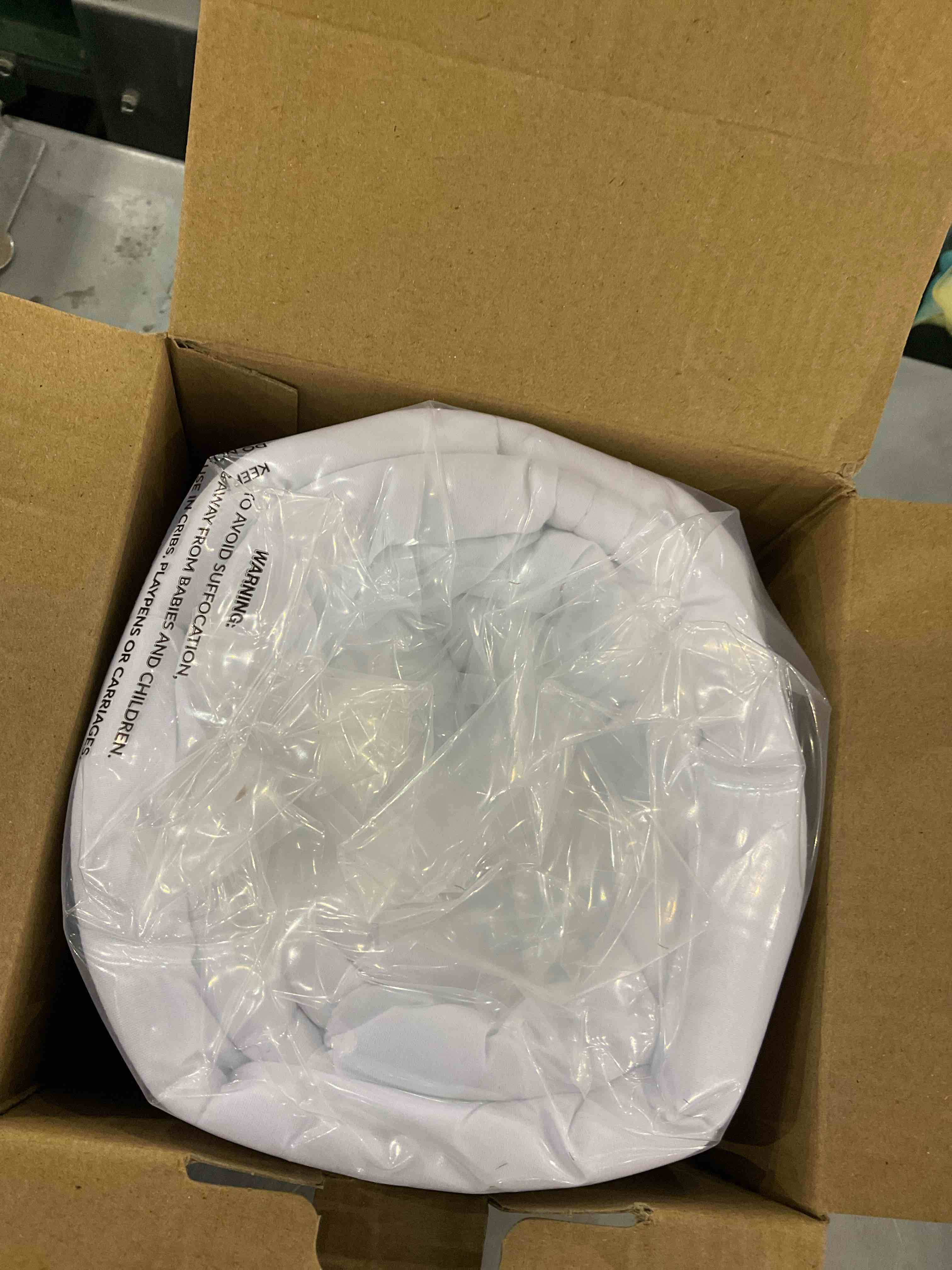https://s3.amazonaws.com/lotting-images-prod/bidfta/EXS00895905_1701260816331.jpeg