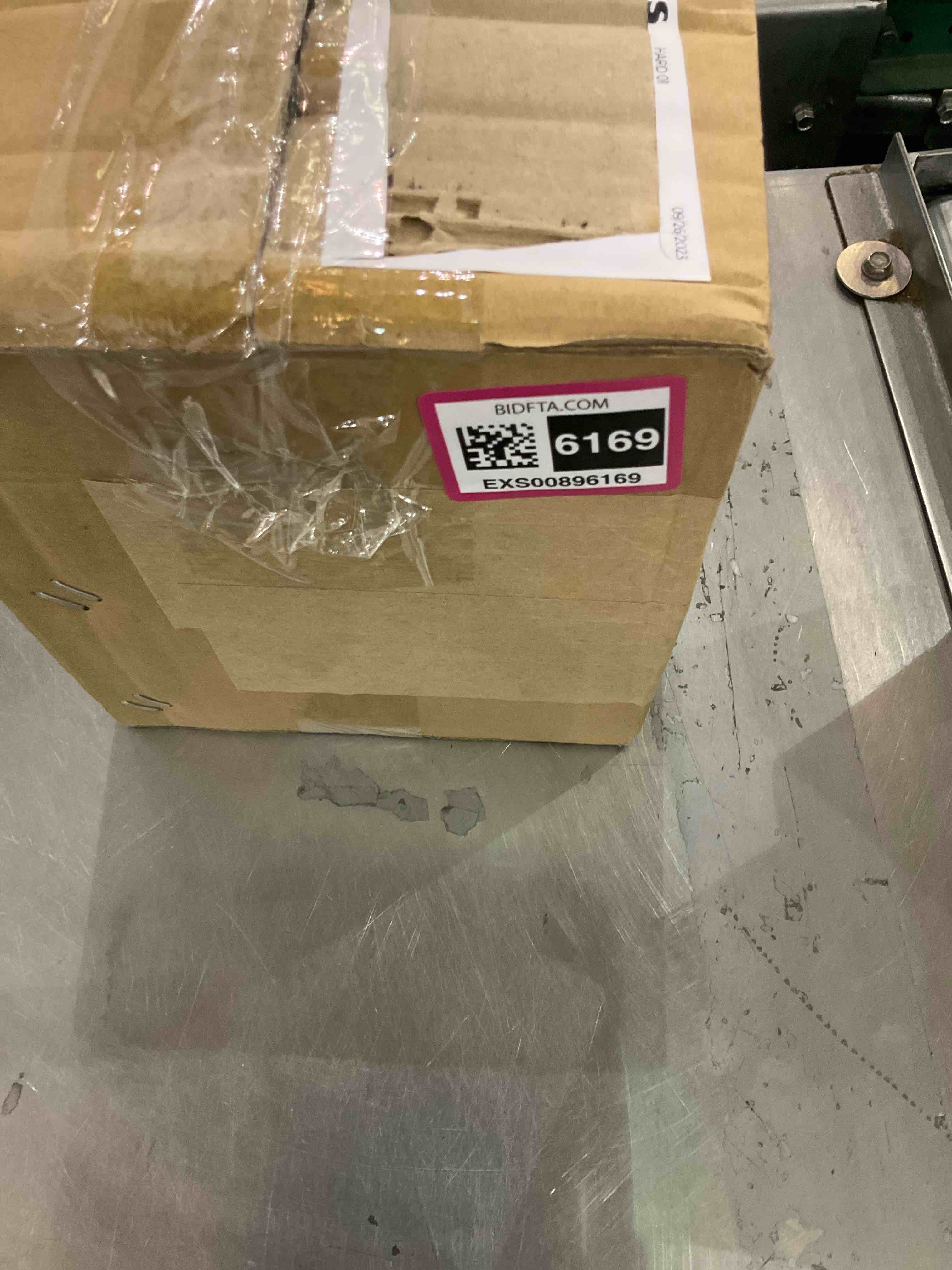 https://s3.amazonaws.com/lotting-images-prod/bidfta/EXS00896169_1699887362616.jpeg
