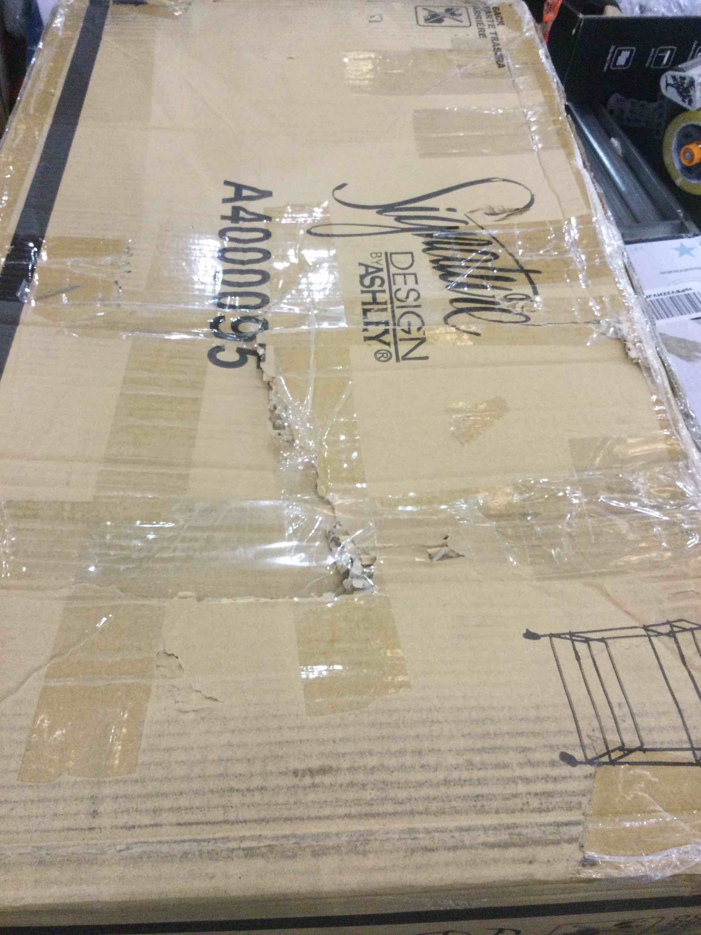 Bar Cart Ashley signature