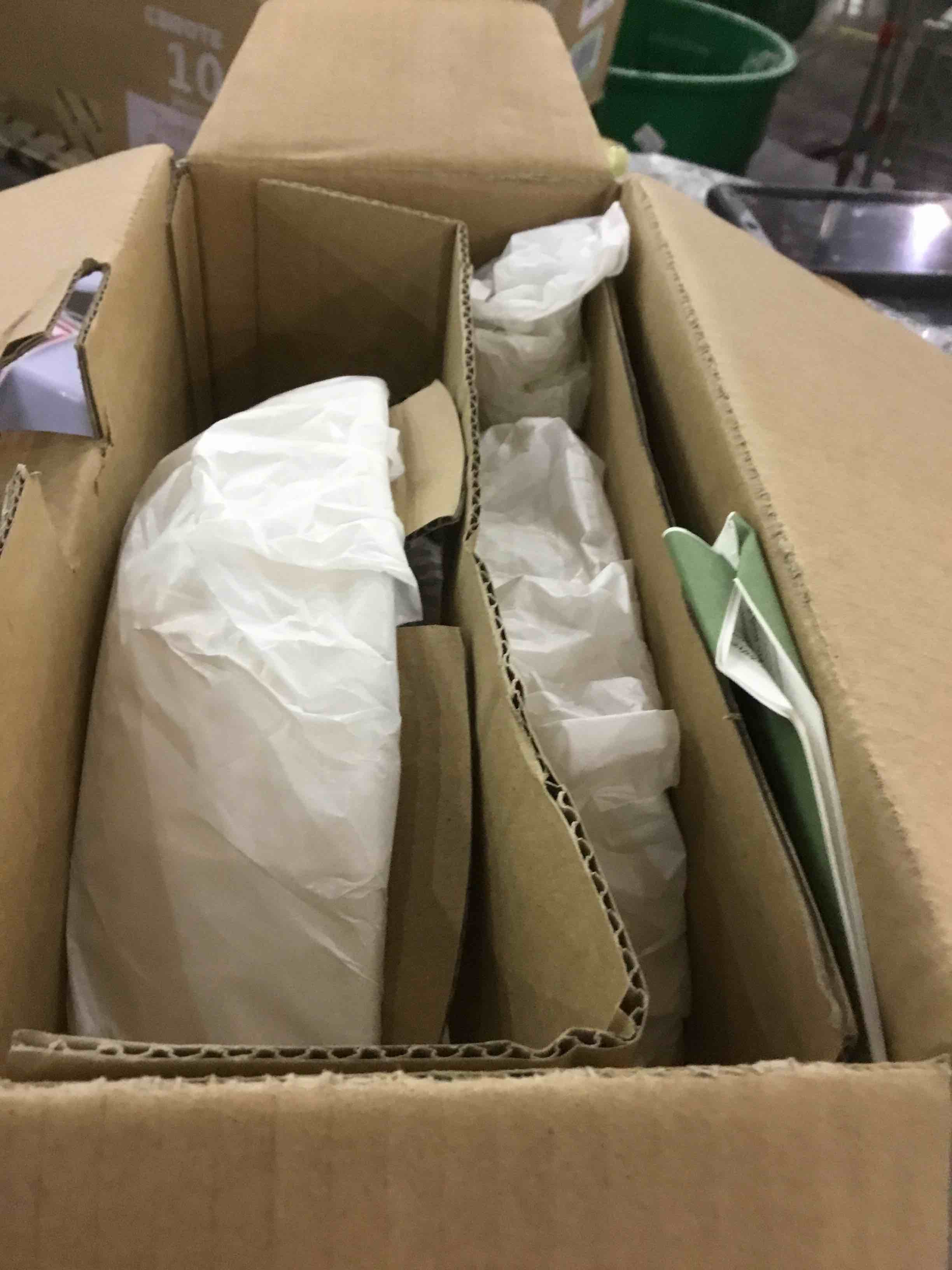 https://s3.amazonaws.com/lotting-images-prod/bidfta/EXS00897727_1704197730826.jpeg