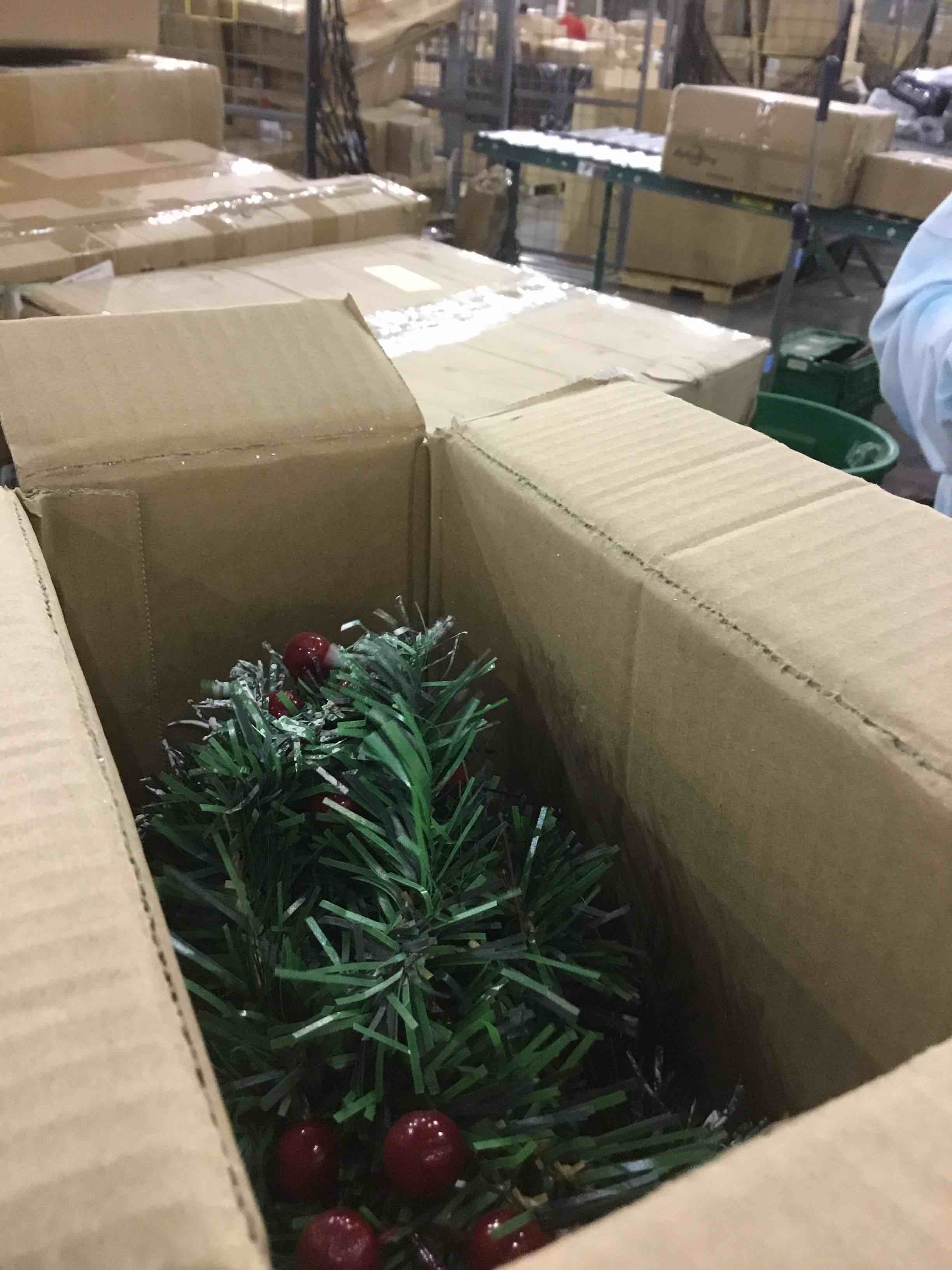 https://s3.amazonaws.com/lotting-images-prod/bidfta/EXS00897736_1704198838905.jpeg