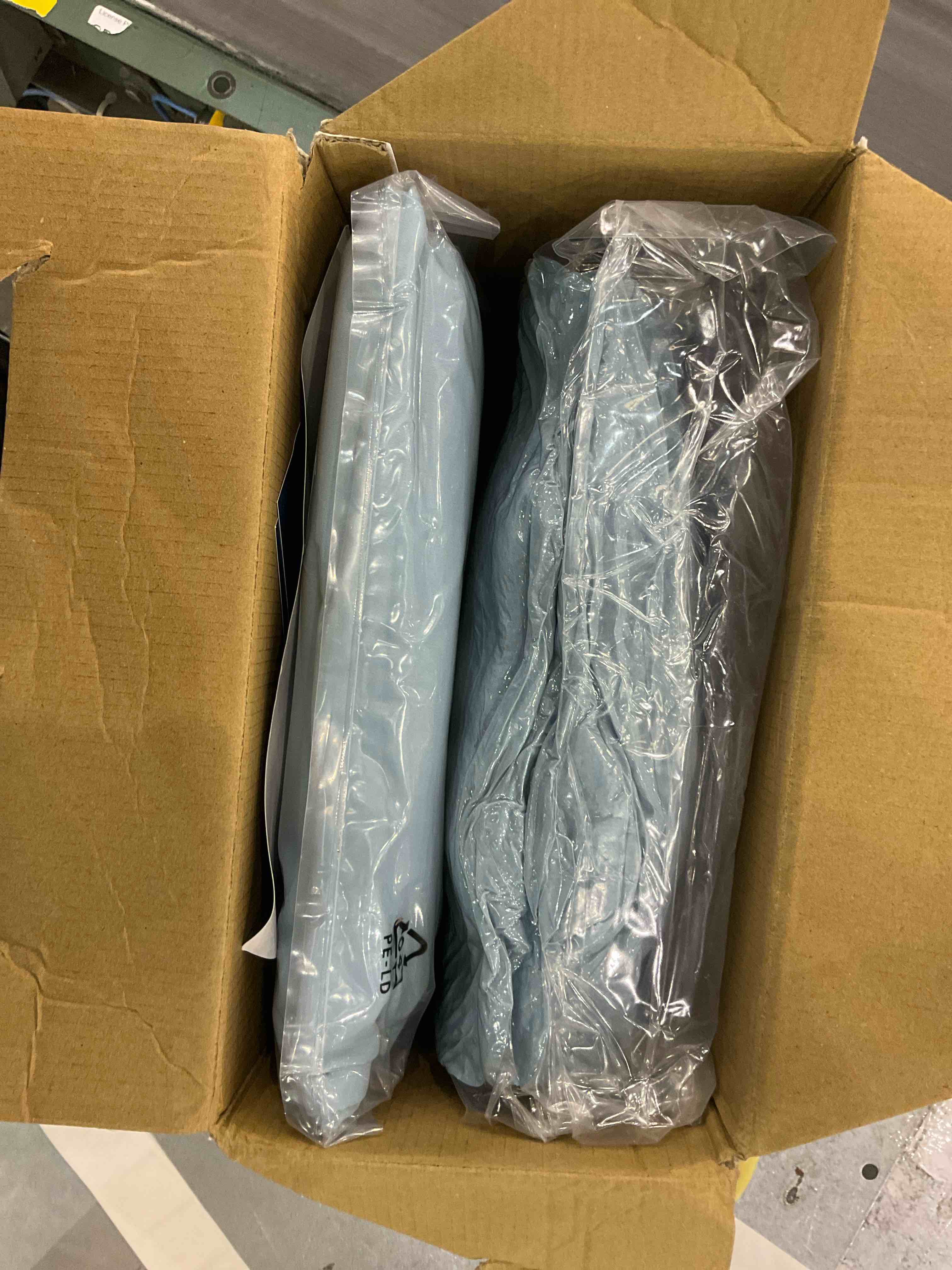 https://s3.amazonaws.com/lotting-images-prod/bidfta/EXS00898112_1699968536313.jpeg