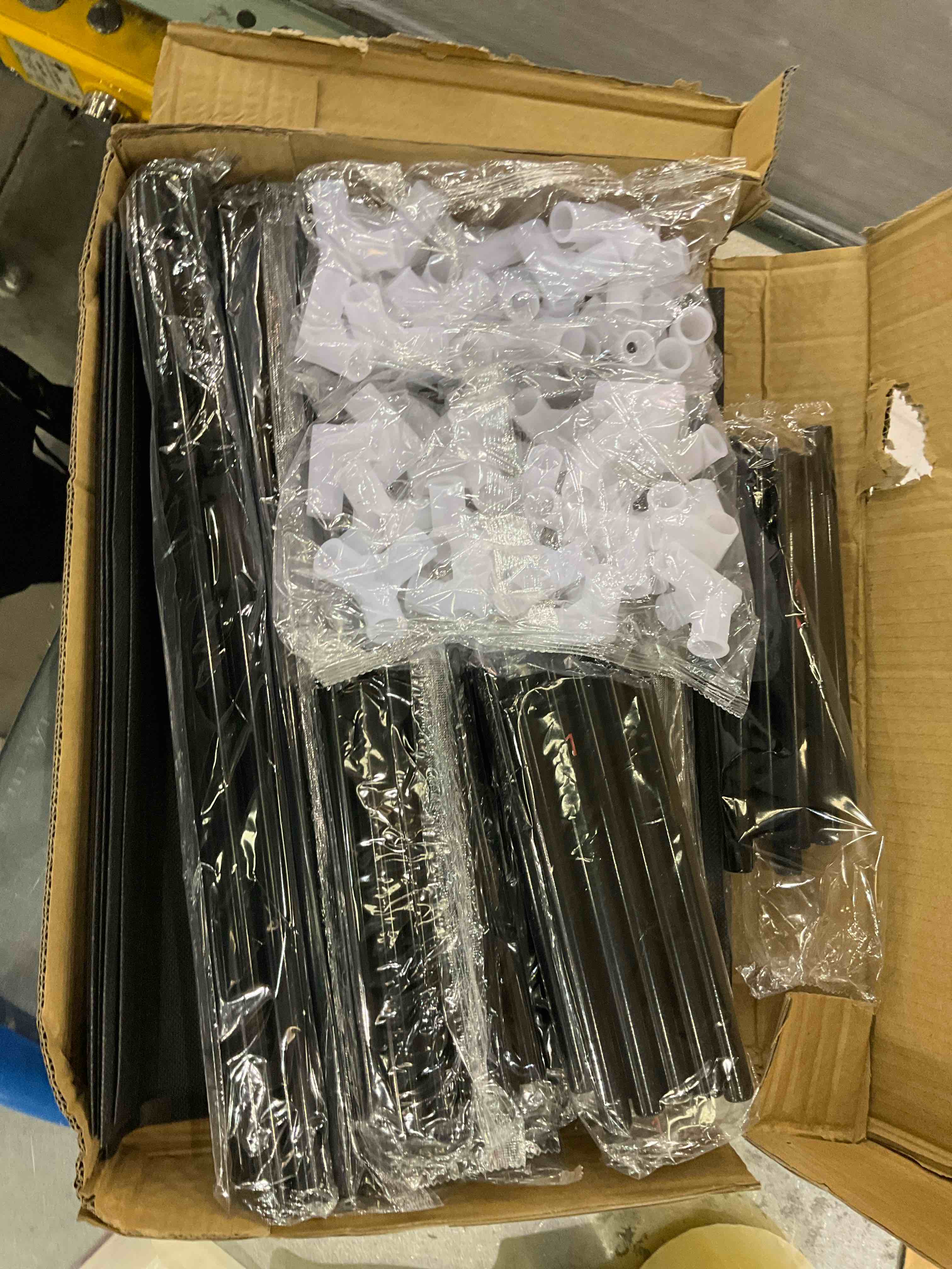 https://s3.amazonaws.com/lotting-images-prod/bidfta/EXS00898130_1699972605736.jpeg