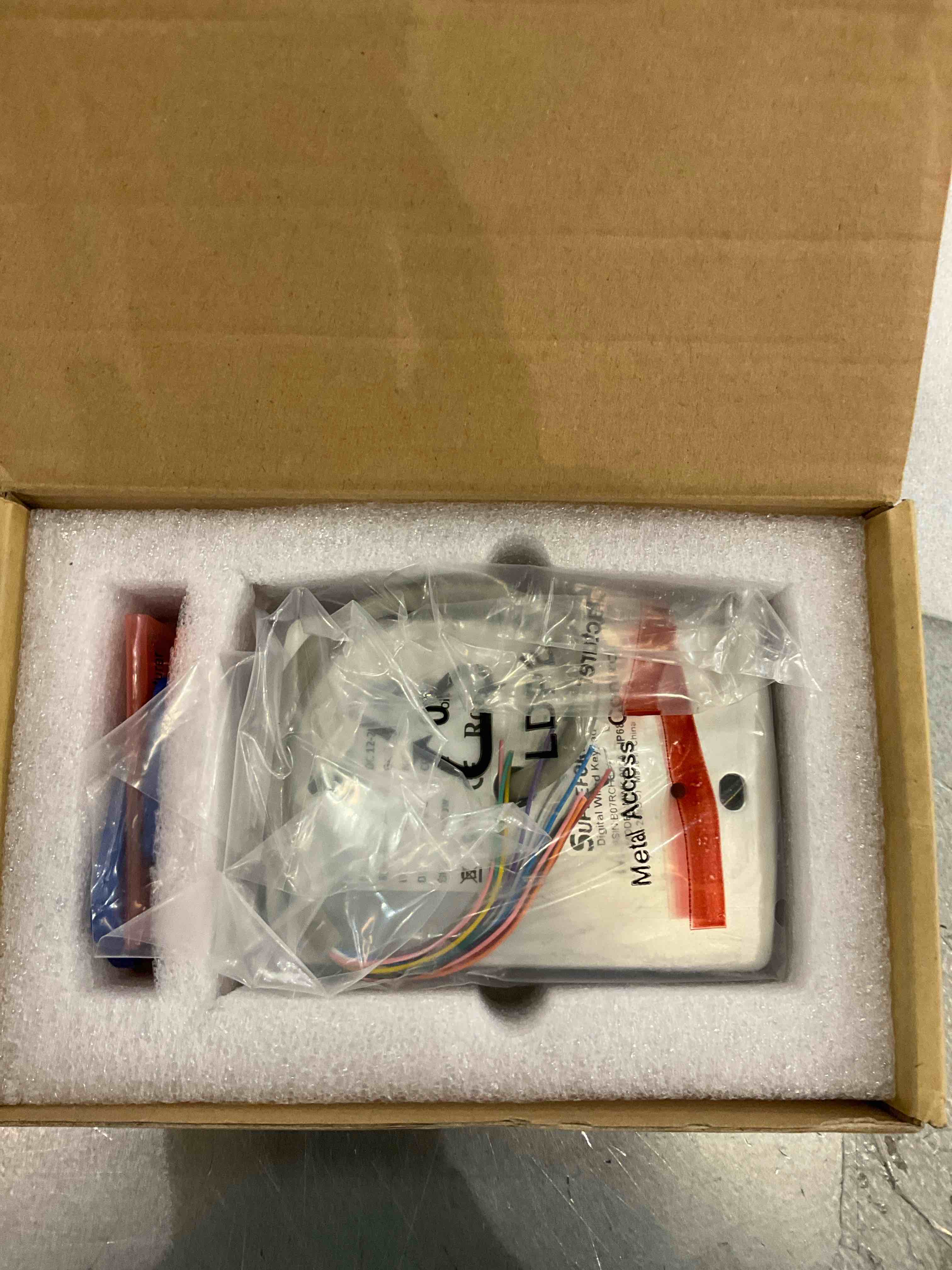 https://s3.amazonaws.com/lotting-images-prod/bidfta/EXS00898447_1700066471611.jpeg
