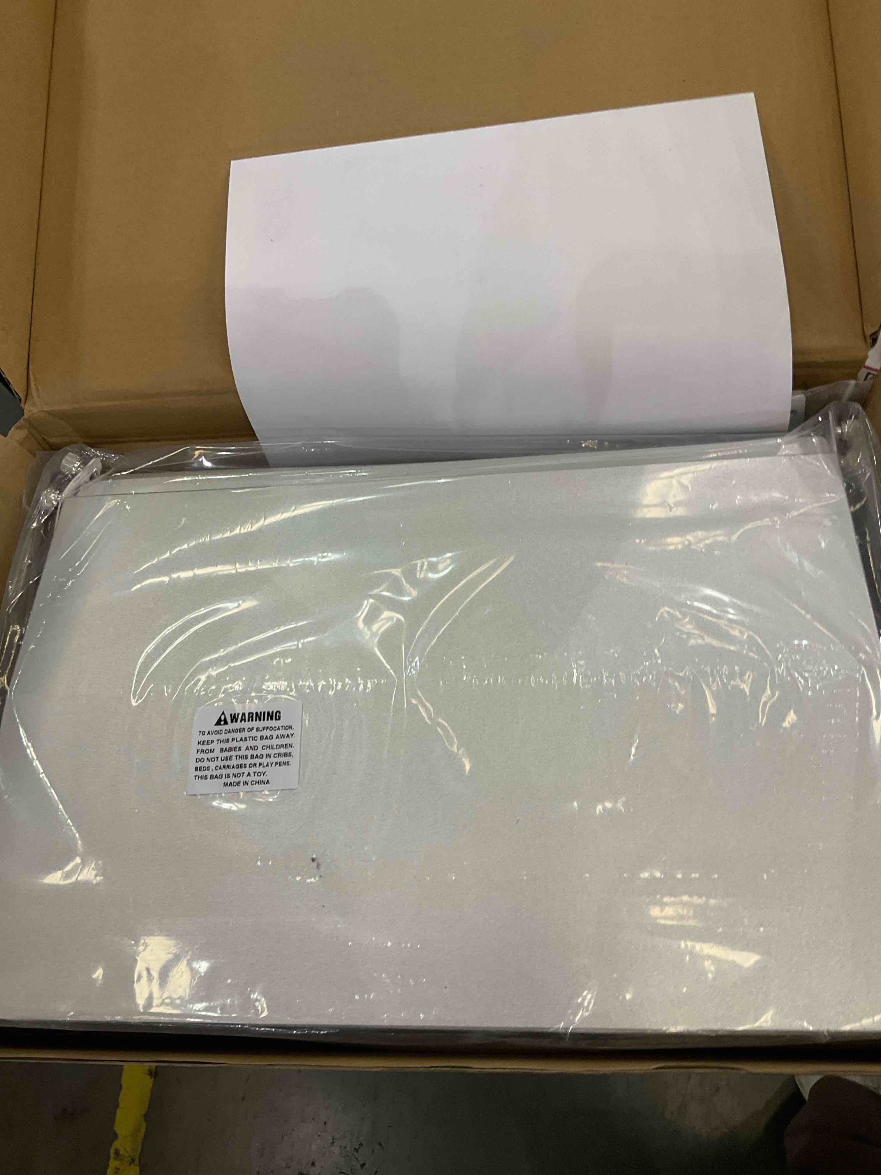 https://s3.amazonaws.com/lotting-images-prod/bidfta/EXS00898481_1700072679691.jpeg