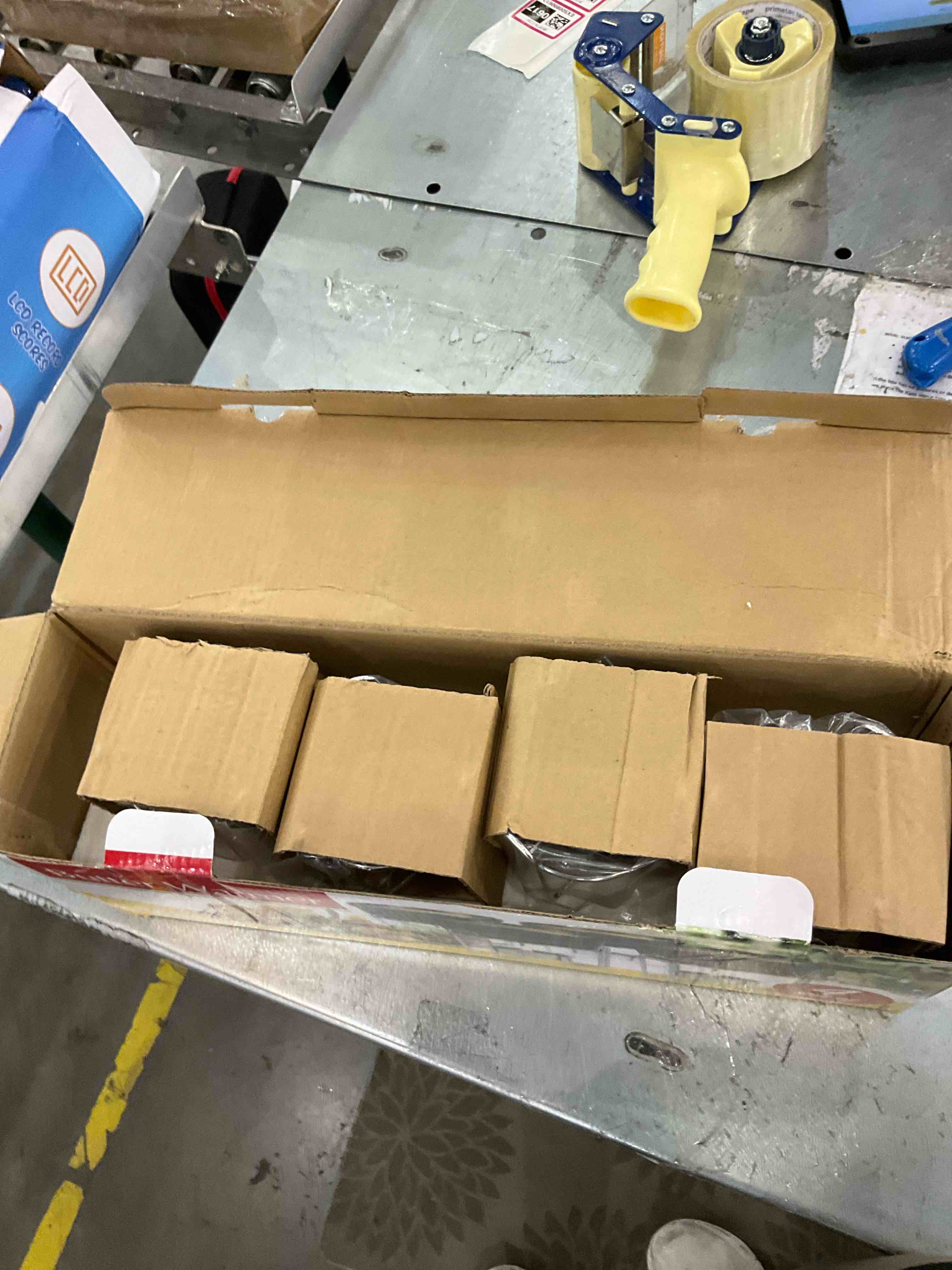 https://s3.amazonaws.com/lotting-images-prod/bidfta/EXS00898497_1700074087906.jpeg