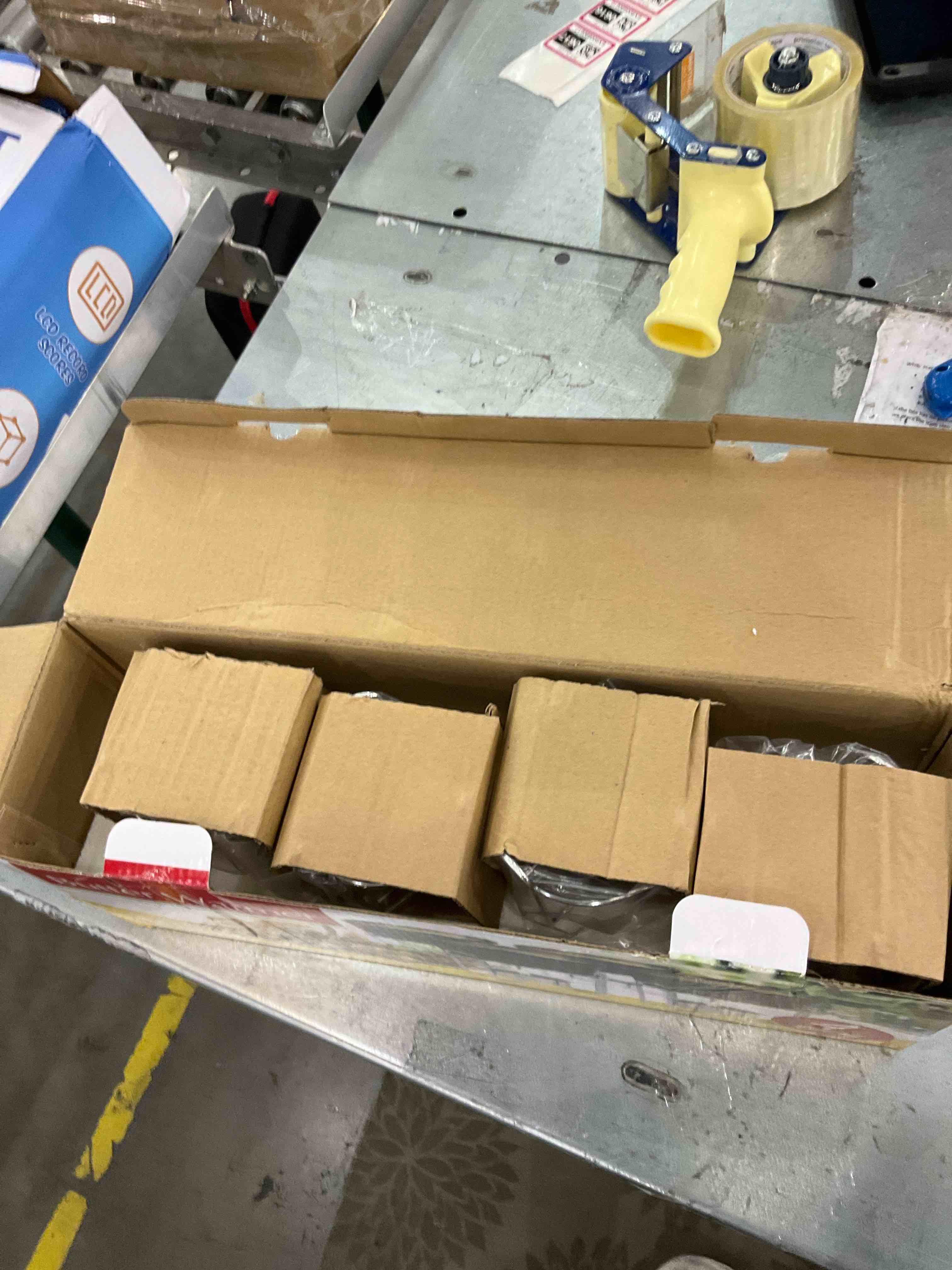 https://s3.amazonaws.com/lotting-images-prod/bidfta/EXS00898497_1700074089115.jpeg