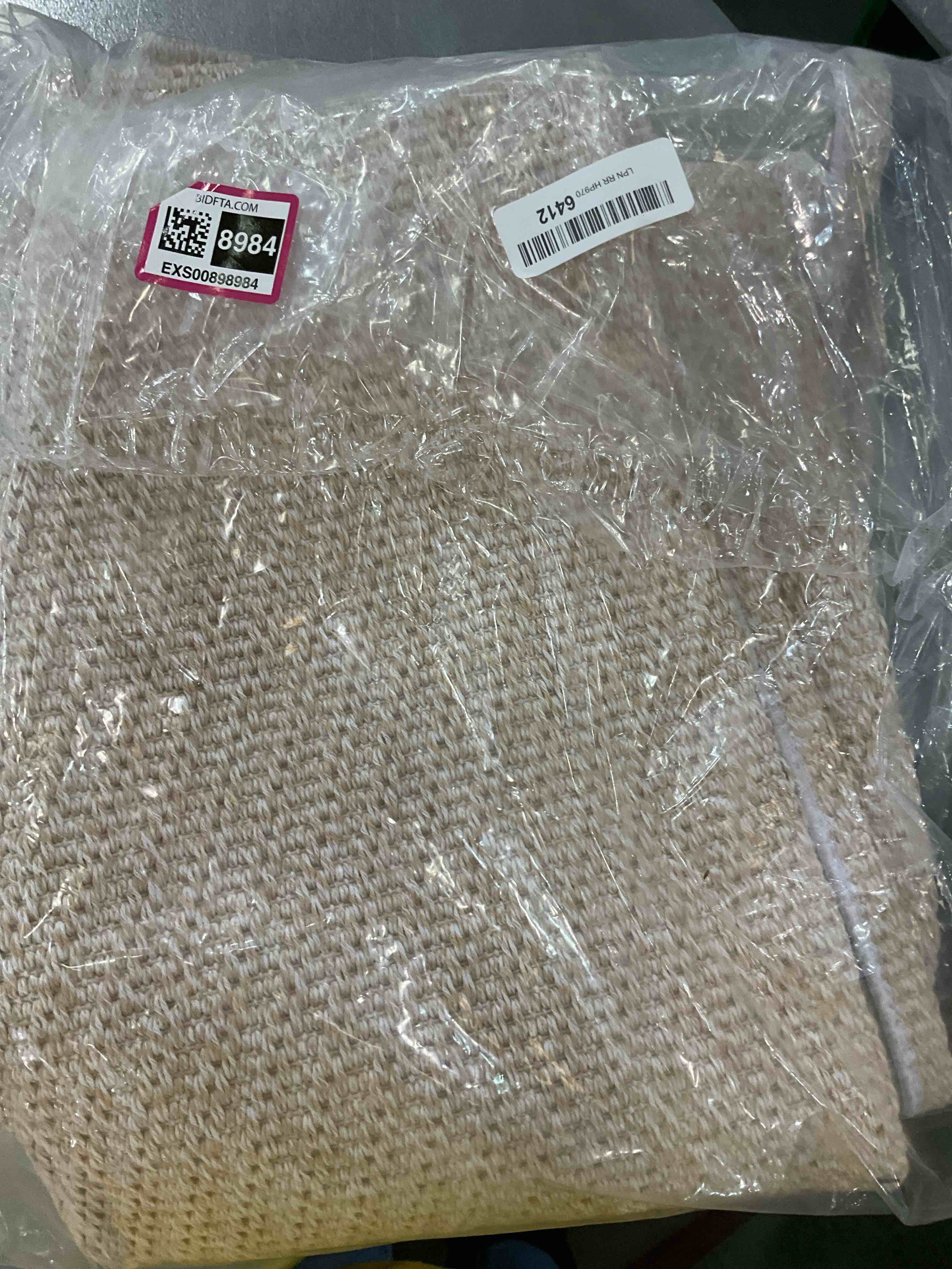 https://s3.amazonaws.com/lotting-images-prod/bidfta/EXS00898984_1703084748974.jpeg
