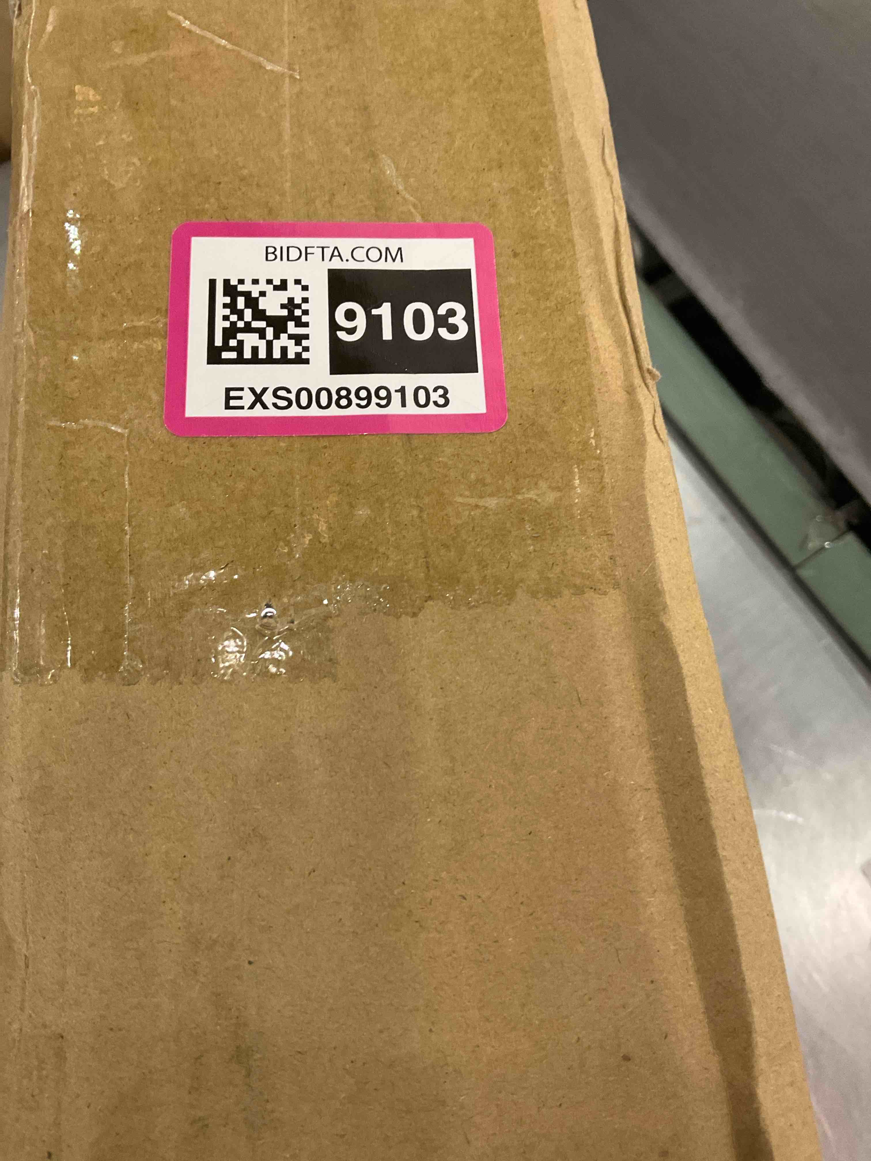 https://s3.amazonaws.com/lotting-images-prod/bidfta/EXS00899103_1700590640429.jpeg