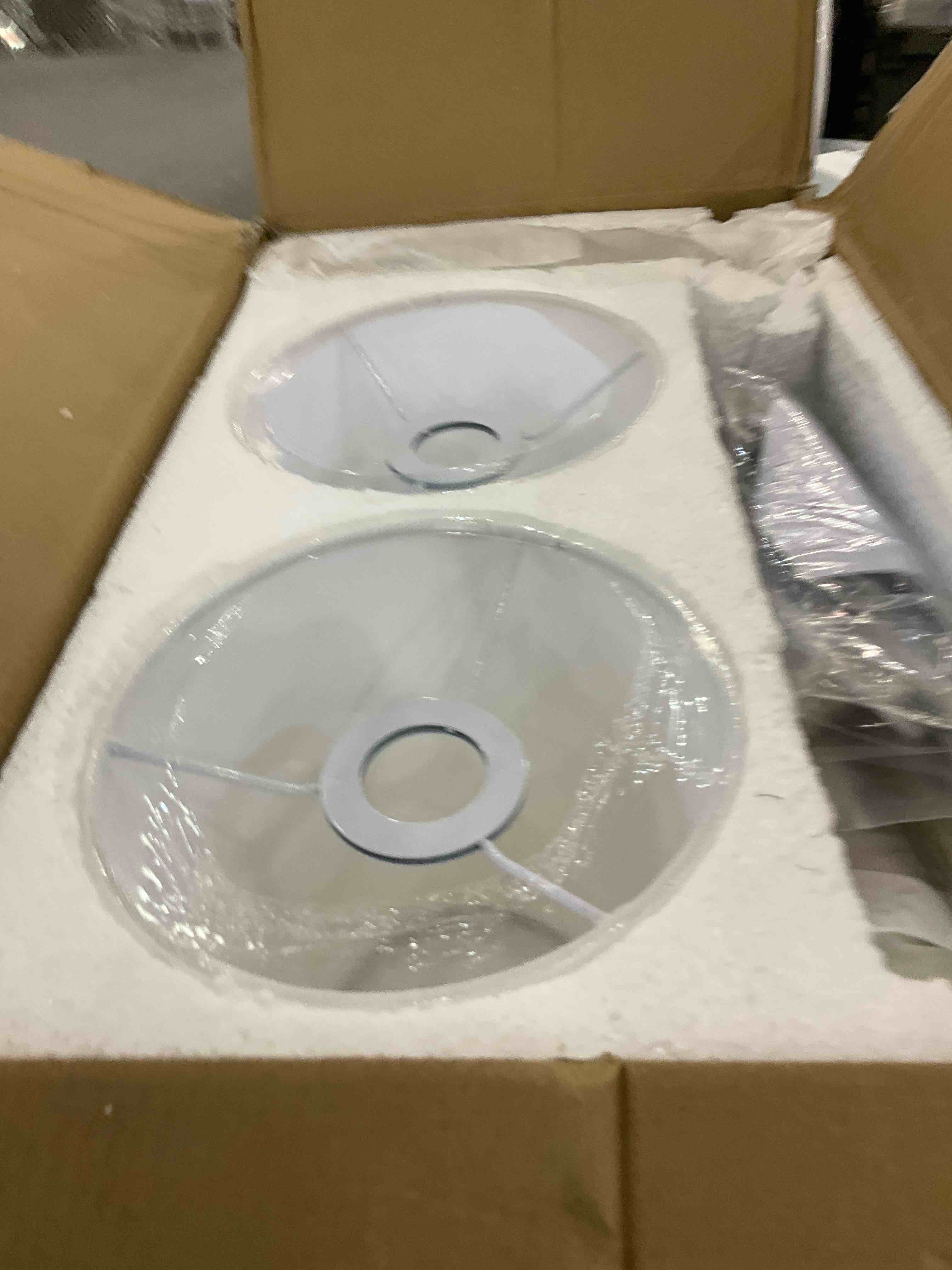 https://s3.amazonaws.com/lotting-images-prod/bidfta/EXS00899767_1699886962218.jpeg