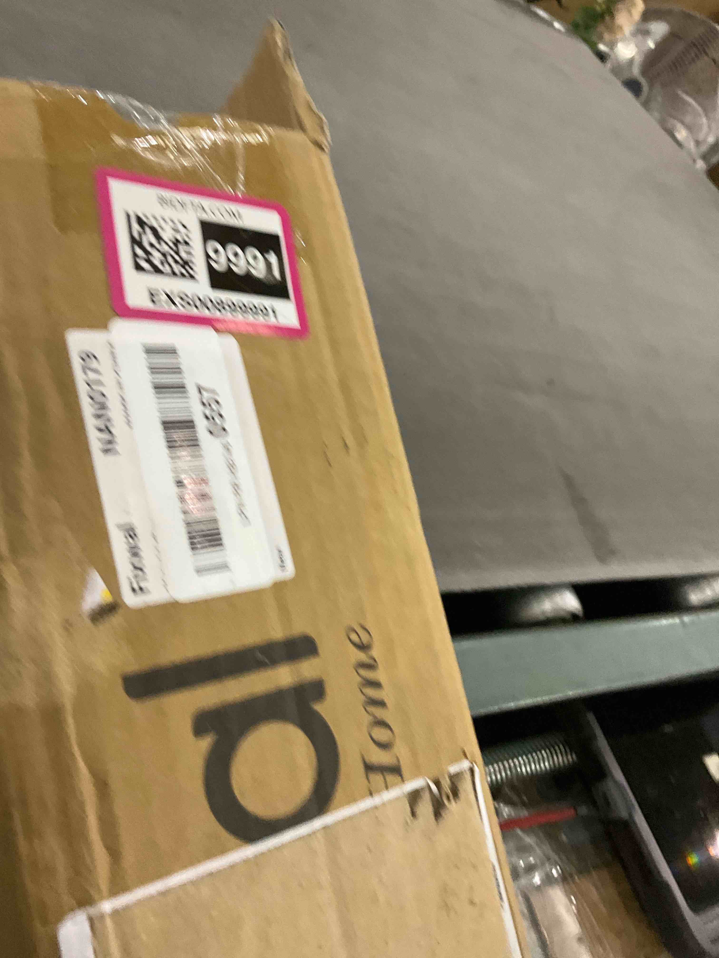 https://s3.amazonaws.com/lotting-images-prod/bidfta/EXS00899991_1699972291015.jpeg