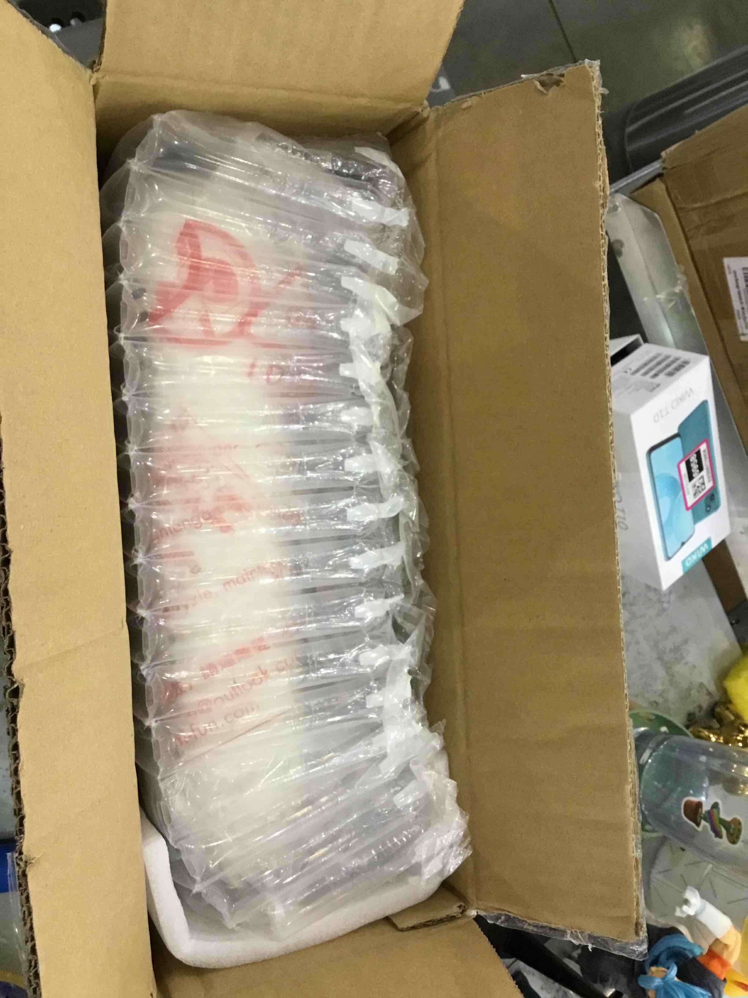 https://s3.amazonaws.com/lotting-images-prod/bidfta/EXS00900178_1702057746932.jpeg