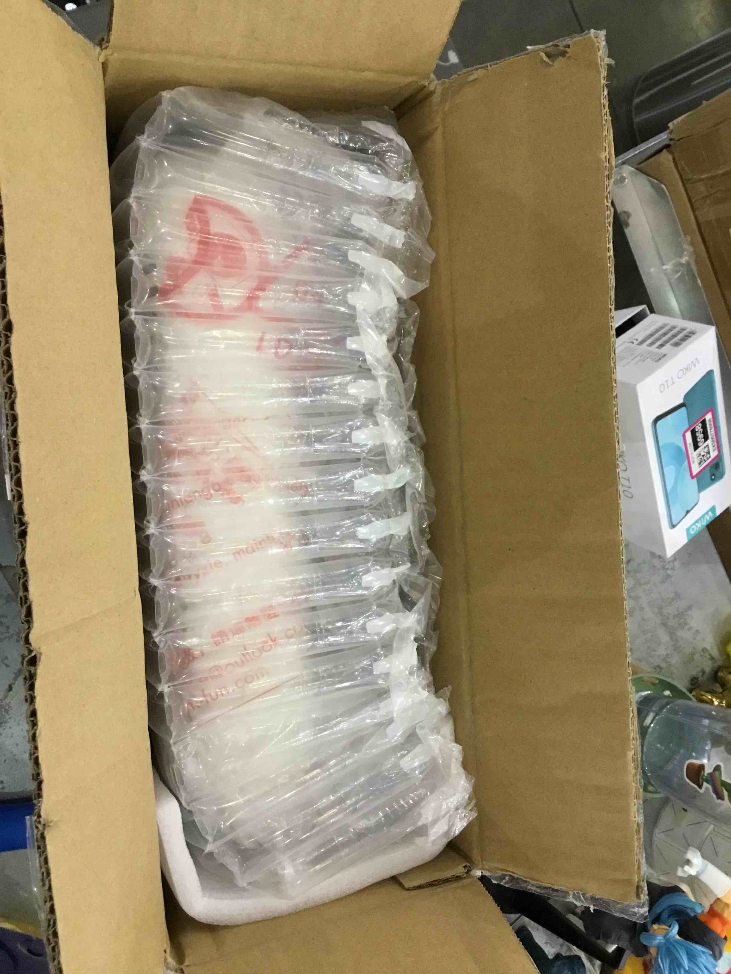 https://s3.amazonaws.com/lotting-images-prod/bidfta/EXS00900178_1702057748072.jpeg