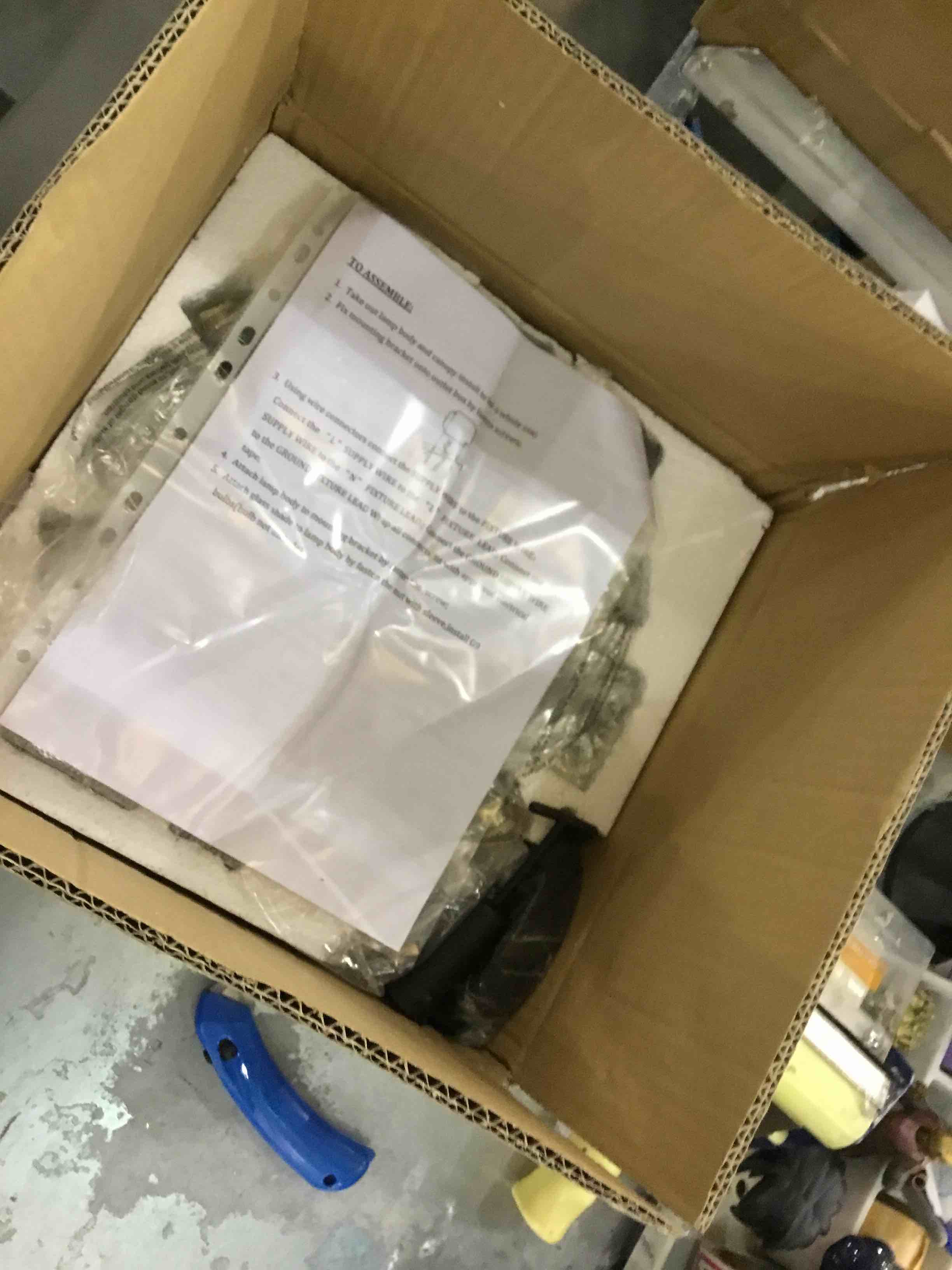 https://s3.amazonaws.com/lotting-images-prod/bidfta/EXS00900182_1702058106851.jpeg