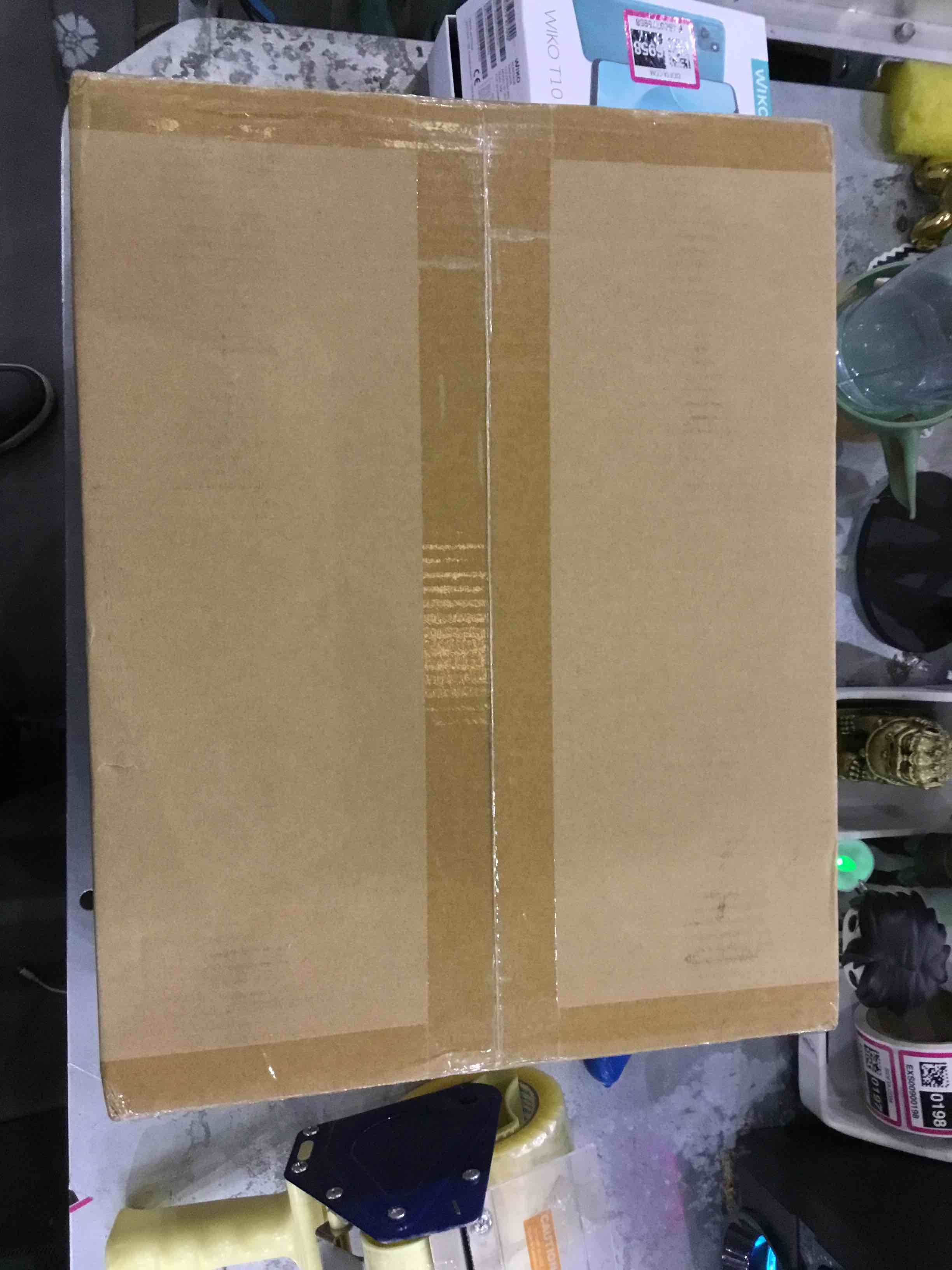 https://s3.amazonaws.com/lotting-images-prod/bidfta/EXS00900187_1702059203543.jpeg