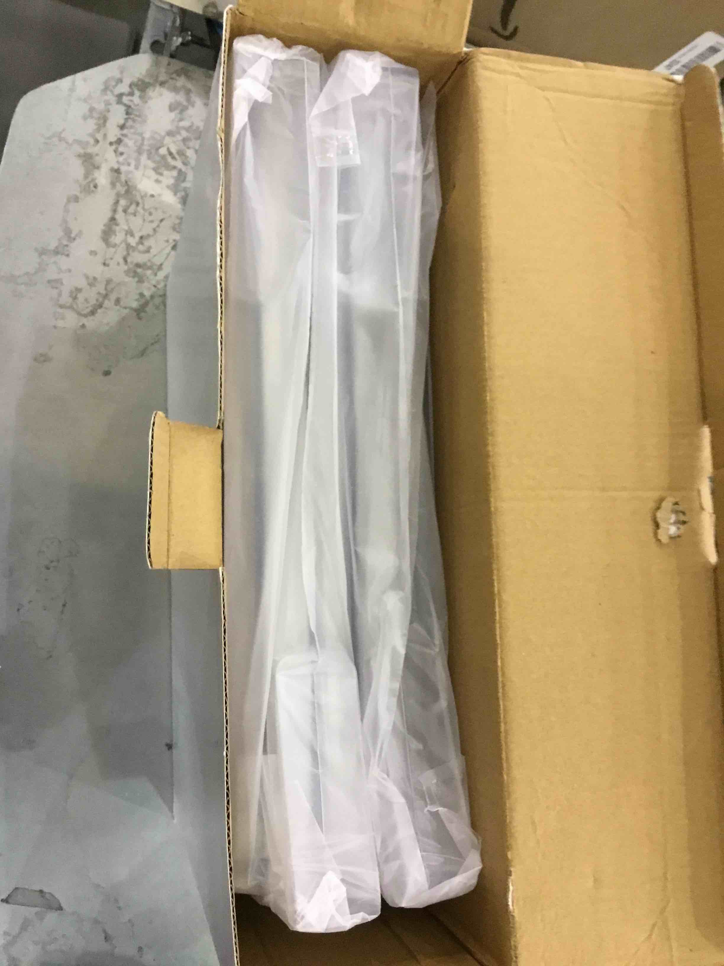 https://s3.amazonaws.com/lotting-images-prod/bidfta/EXS00900333_1702307865068.jpeg