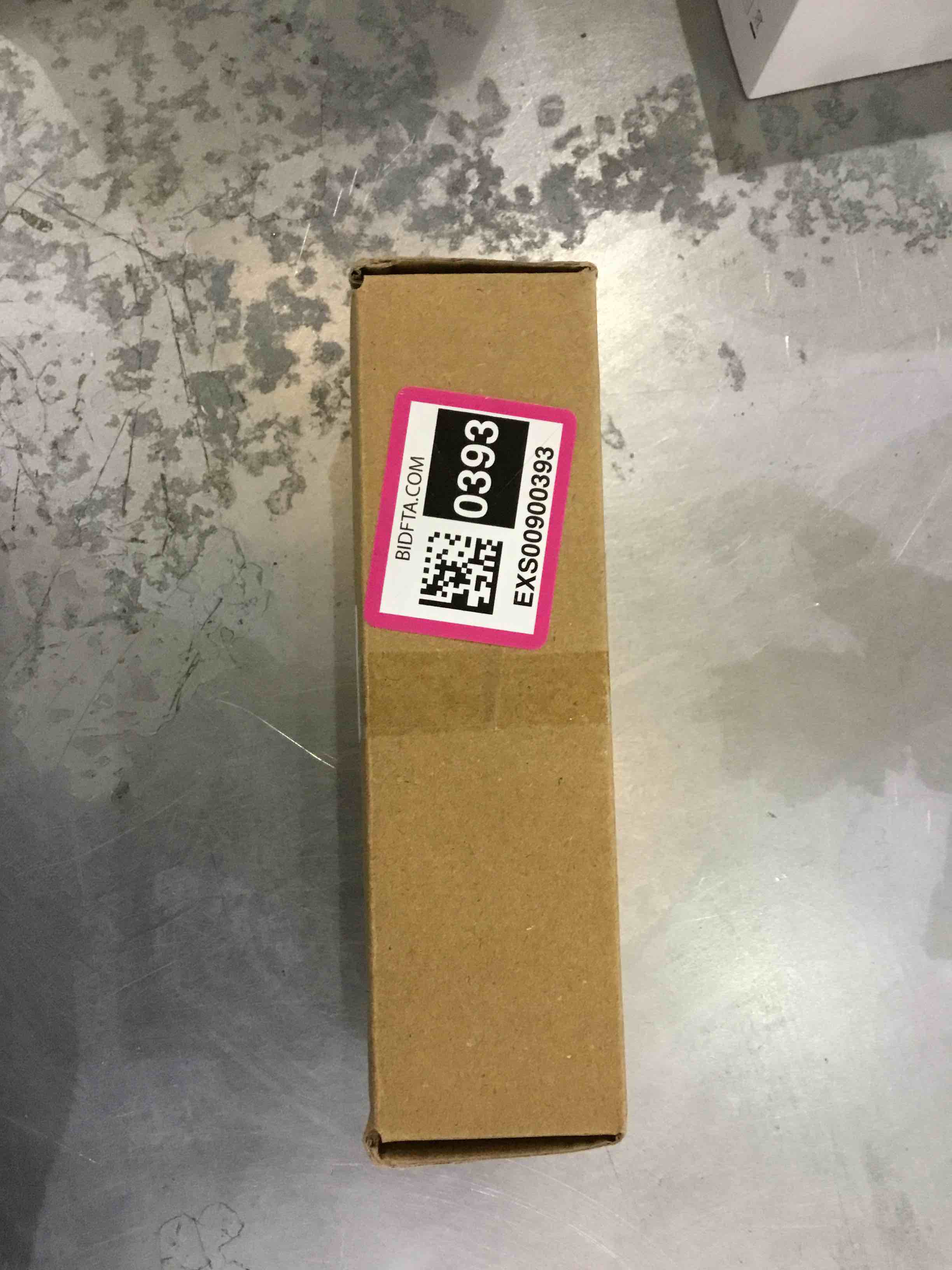 https://s3.amazonaws.com/lotting-images-prod/bidfta/EXS00900393_1702312048282.jpeg