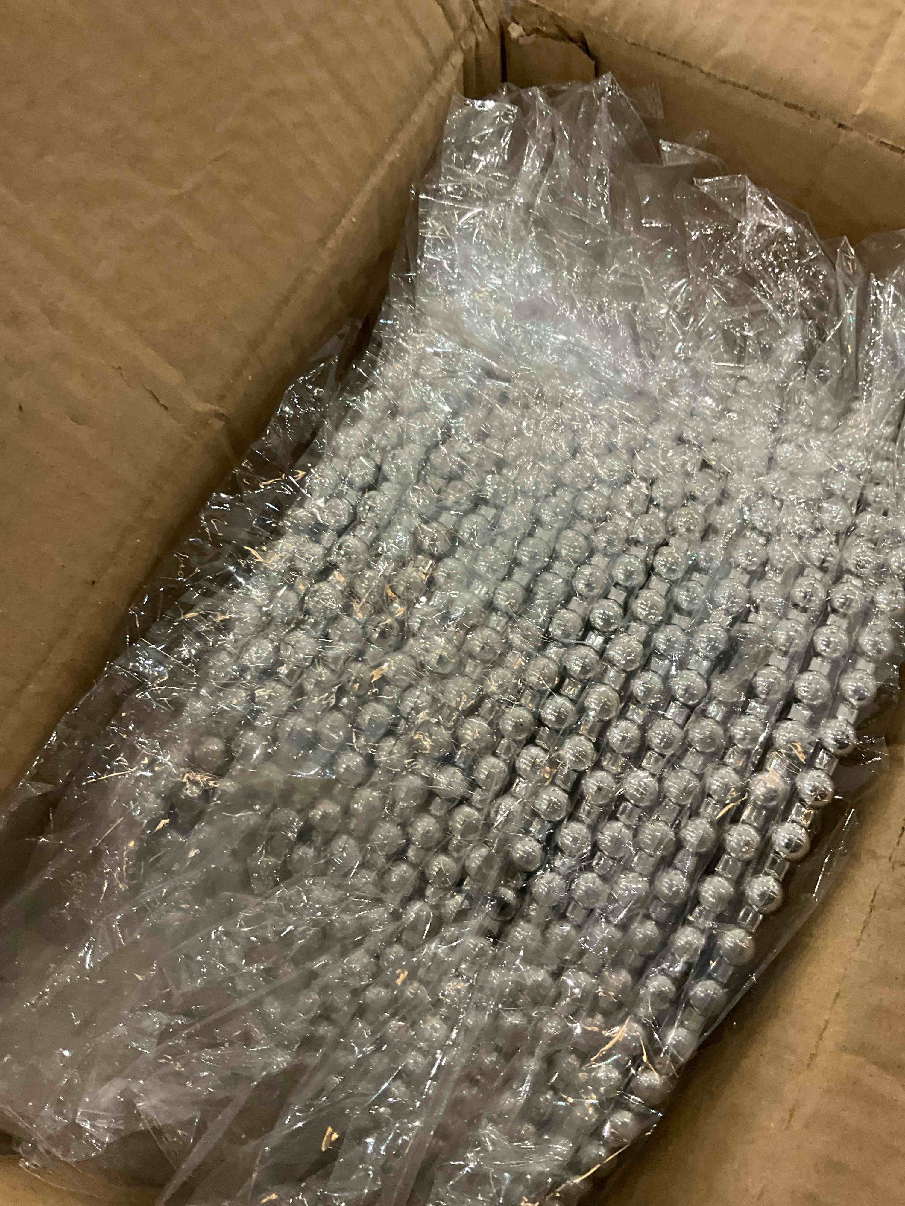 https://s3.amazonaws.com/lotting-images-prod/bidfta/EXS00900512_1701194744905.jpeg