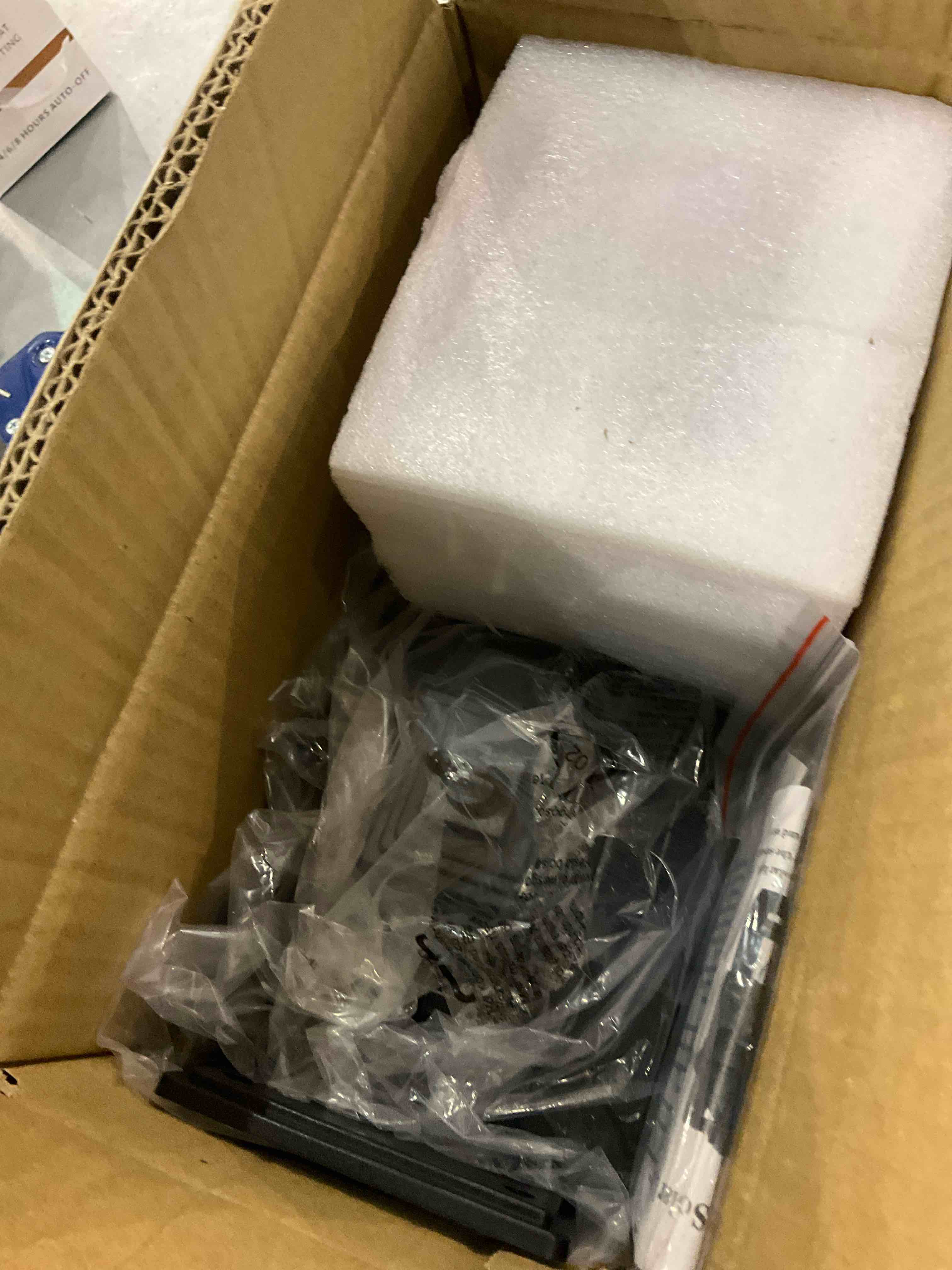 https://s3.amazonaws.com/lotting-images-prod/bidfta/EXS00900661_1701346935204.jpeg