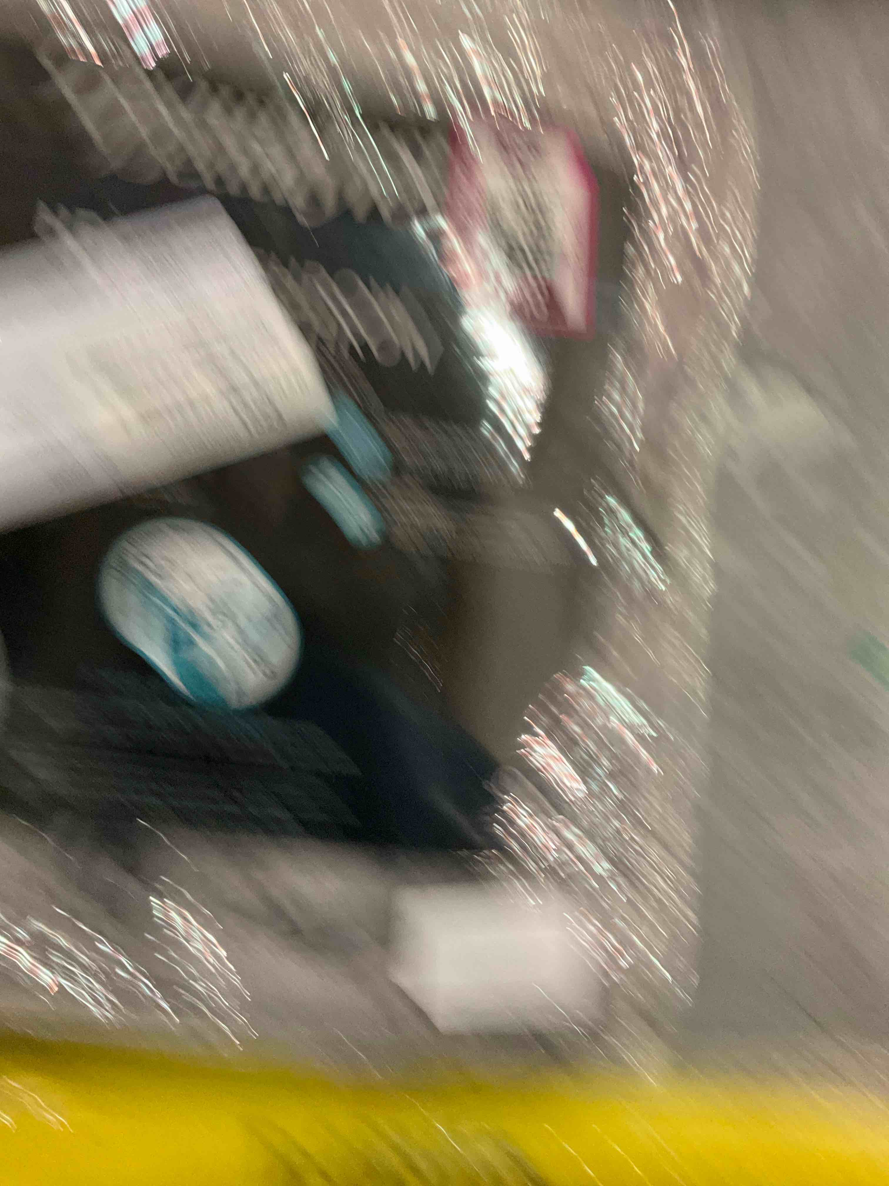 https://s3.amazonaws.com/lotting-images-prod/bidfta/EXS00900832_1701696274337.jpeg